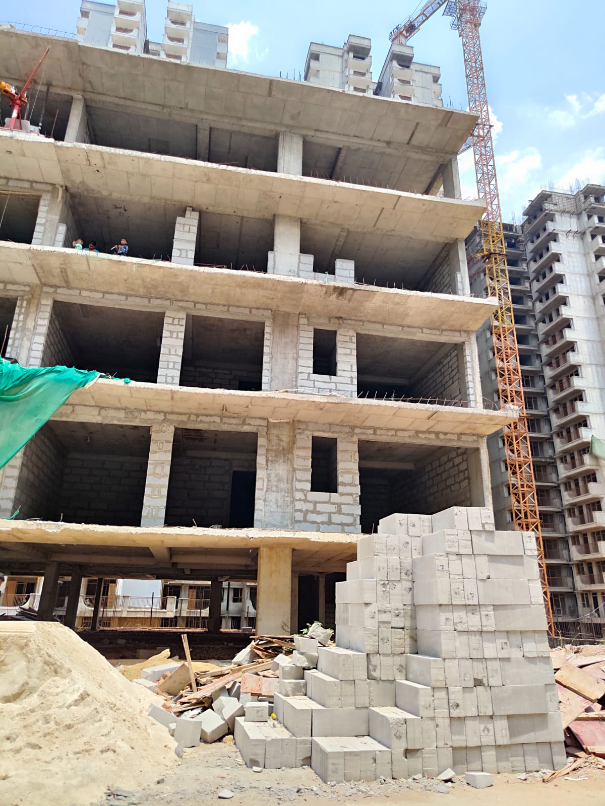 Orris Woodview Residencies