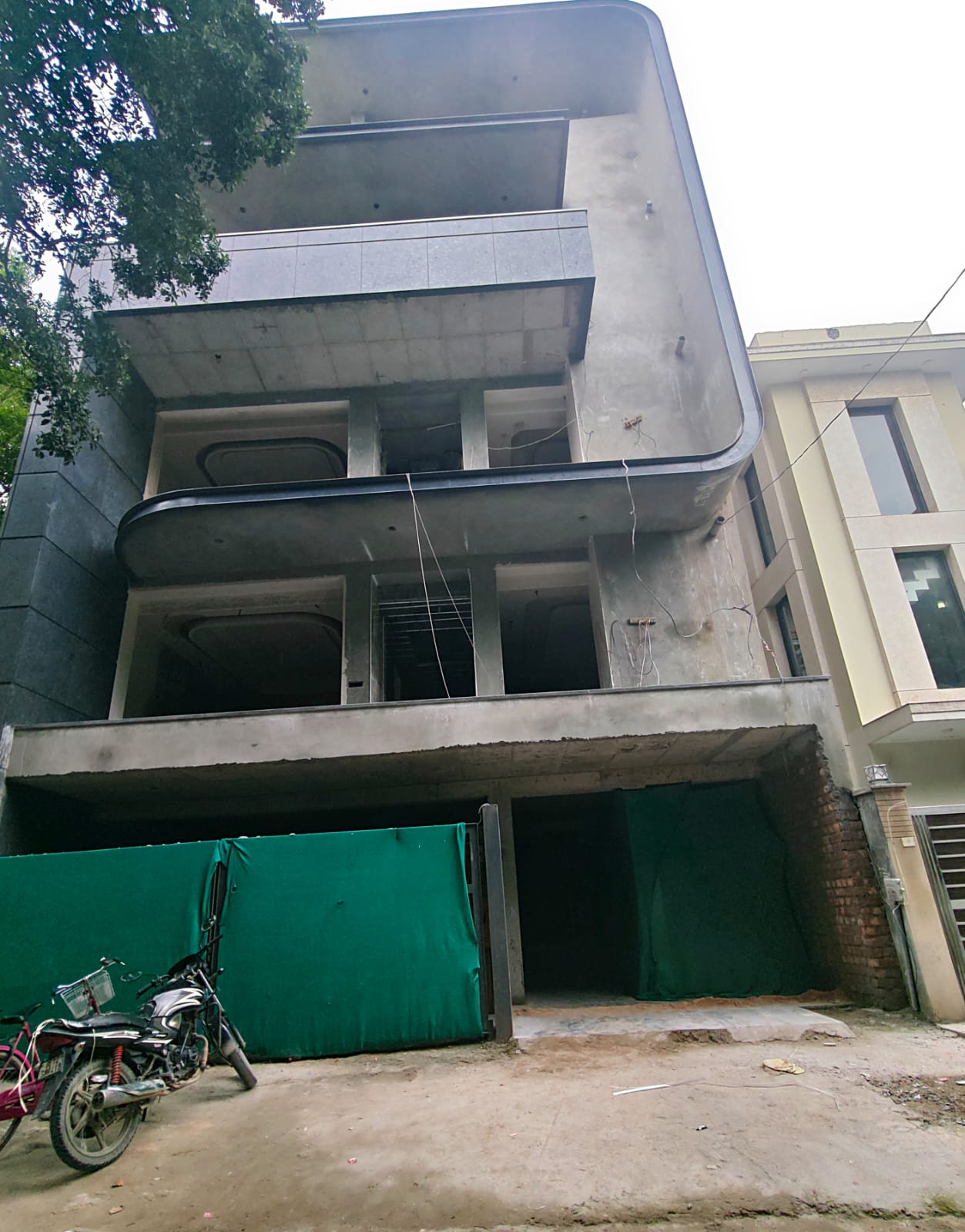 4 BHK Builder Floor, DLF Phase 1, Block H, Gurgaon