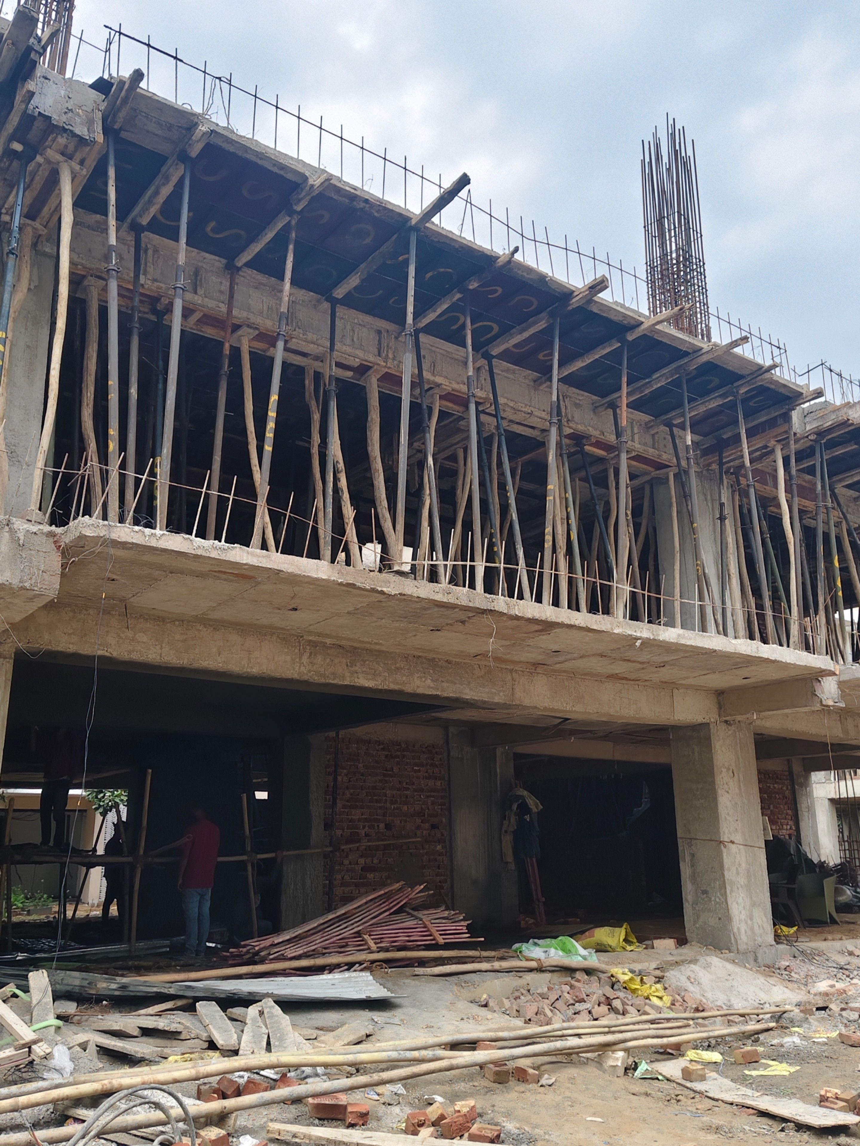 Orris Woodview Residencies