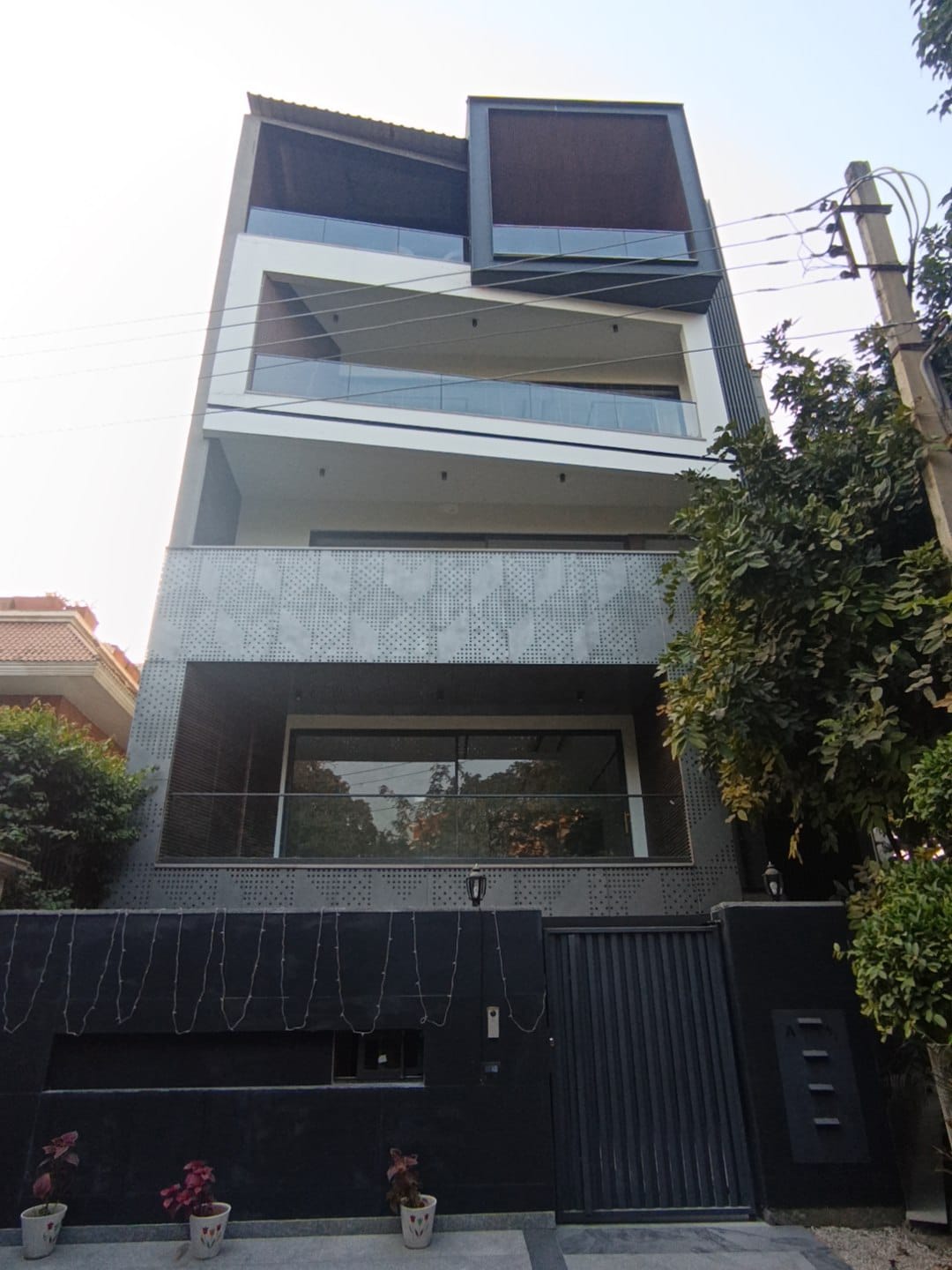 DLF Phase 1, Block A