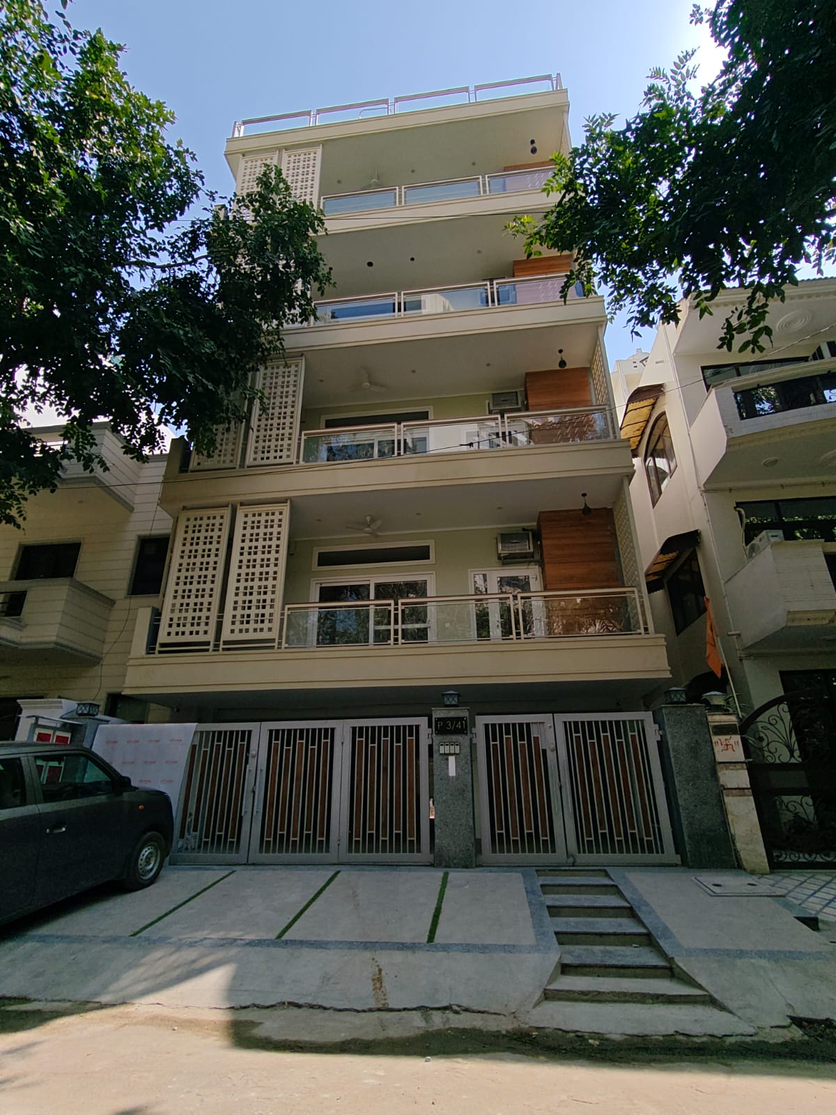 DLF Phase 2, Block P