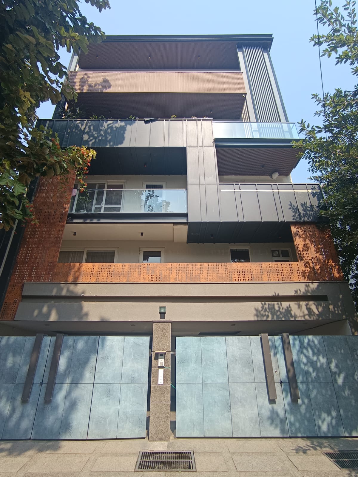 DLF Phase 1, Block B