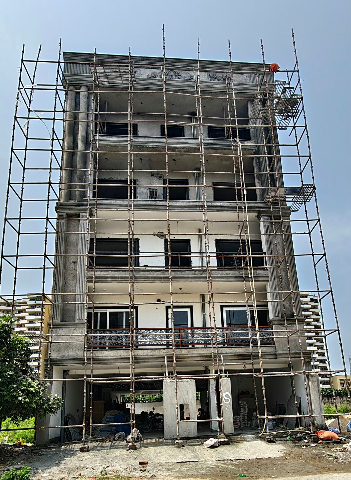 4 BHK Builder Floor, Ansal Esencia & Versalia, Gurgaon