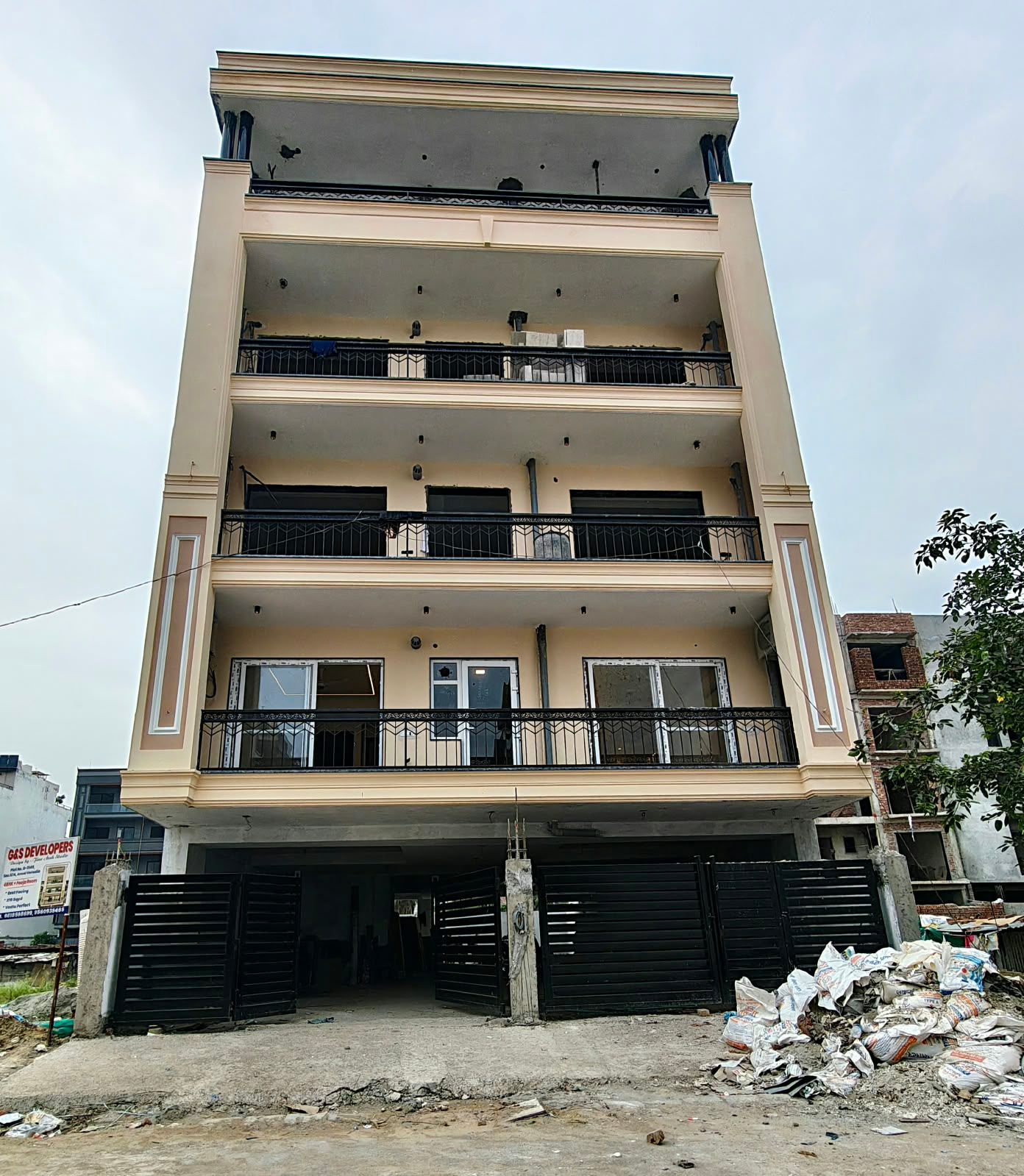 4 BHK Builder Floor, Ansal Esencia & Versalia, Gurgaon