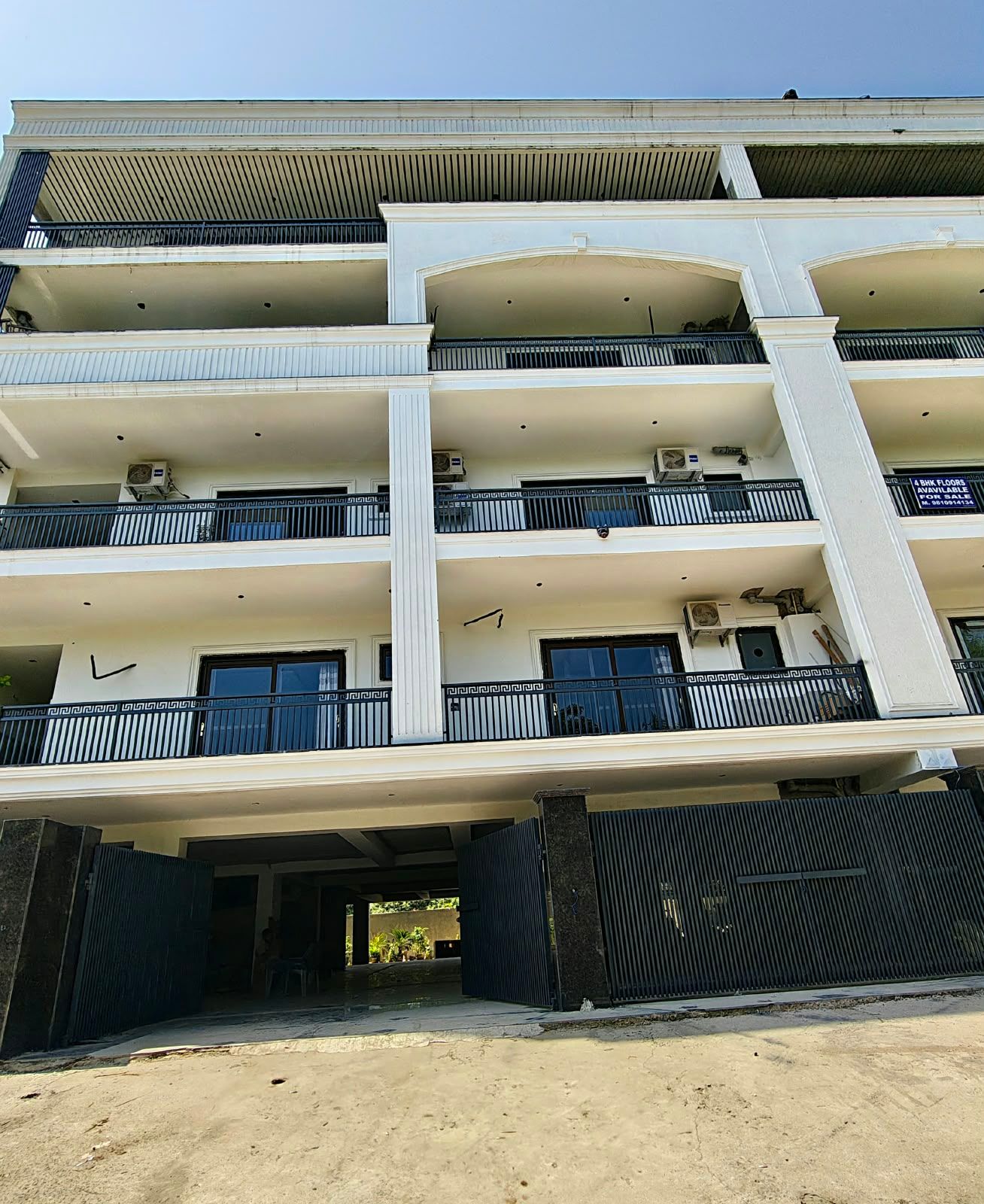 4 BHK Builder Floor, Sector 10A, Gurgaon
