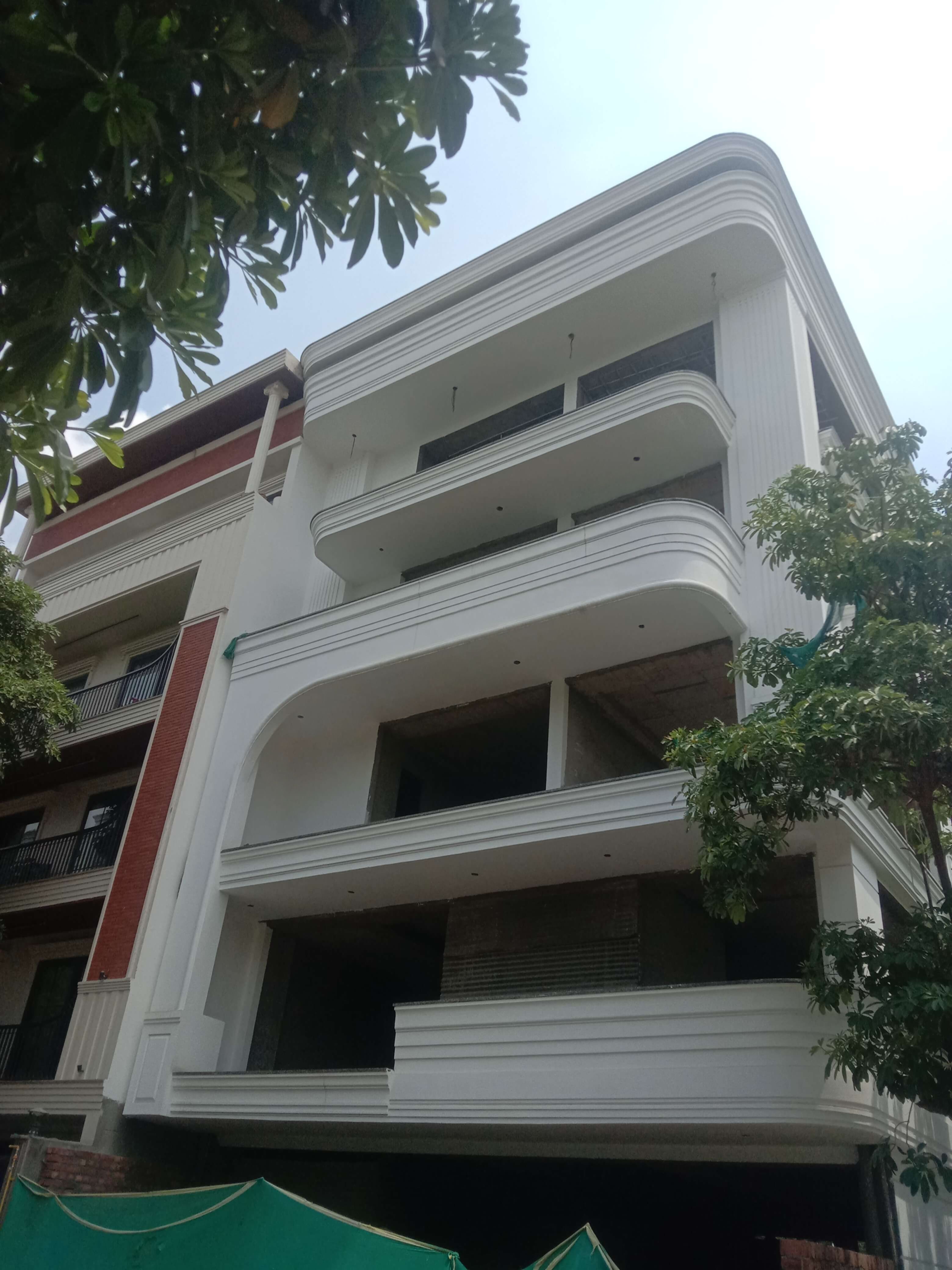 DLF Phase 5