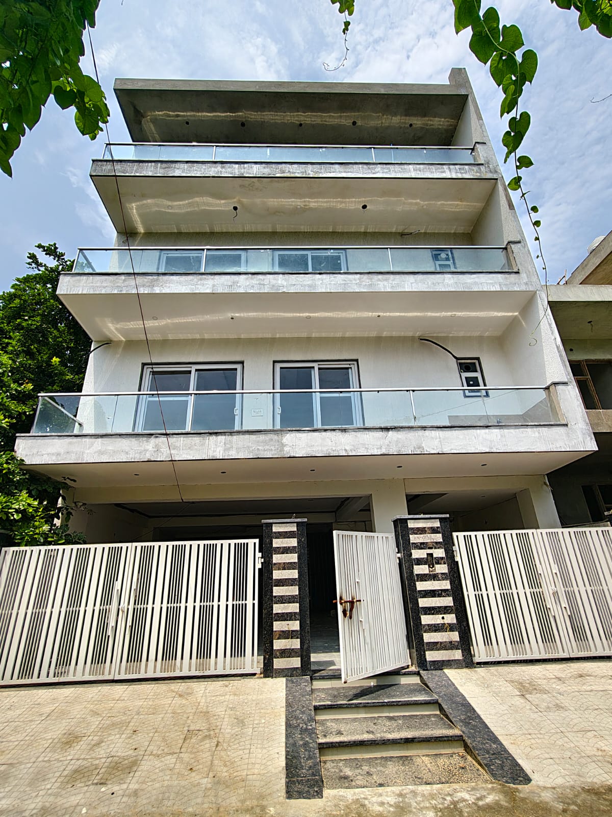 3 BHK Builder Floor, Palam Vihar, Block C, Gurgaon