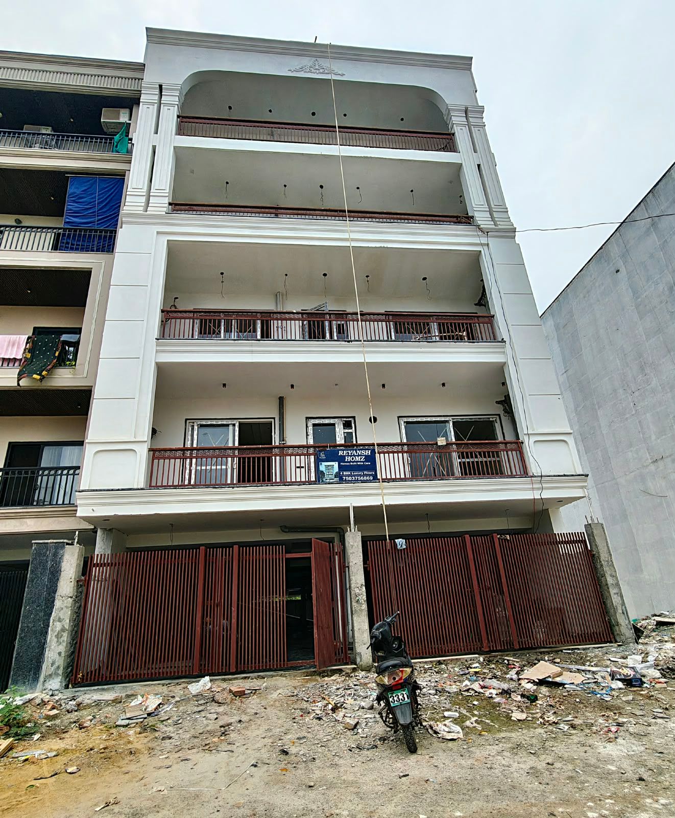 4 BHK Builder Floor, Ansal Esencia & Versalia, Gurgaon
