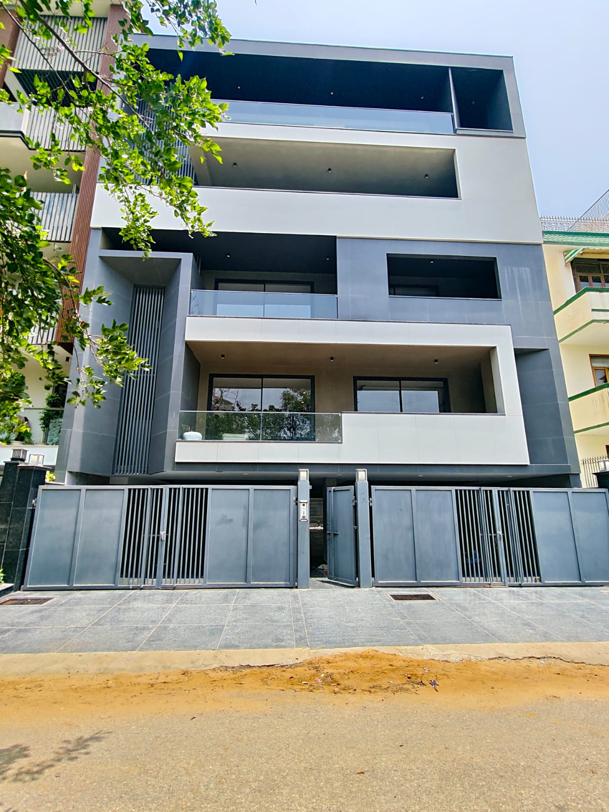 4 BHK Builder Floor, DLF Phase 2, Block P, Gurgaon