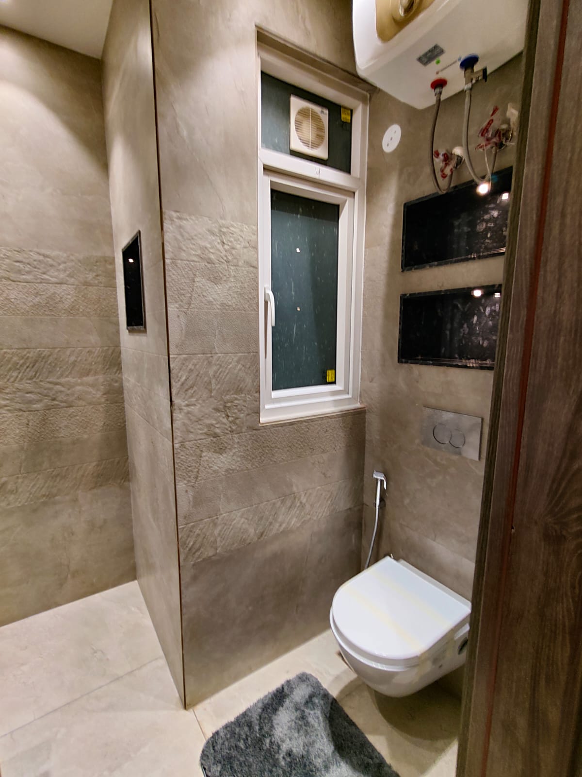 2 bhk builder floor Sector 93 Gurgaon image 2