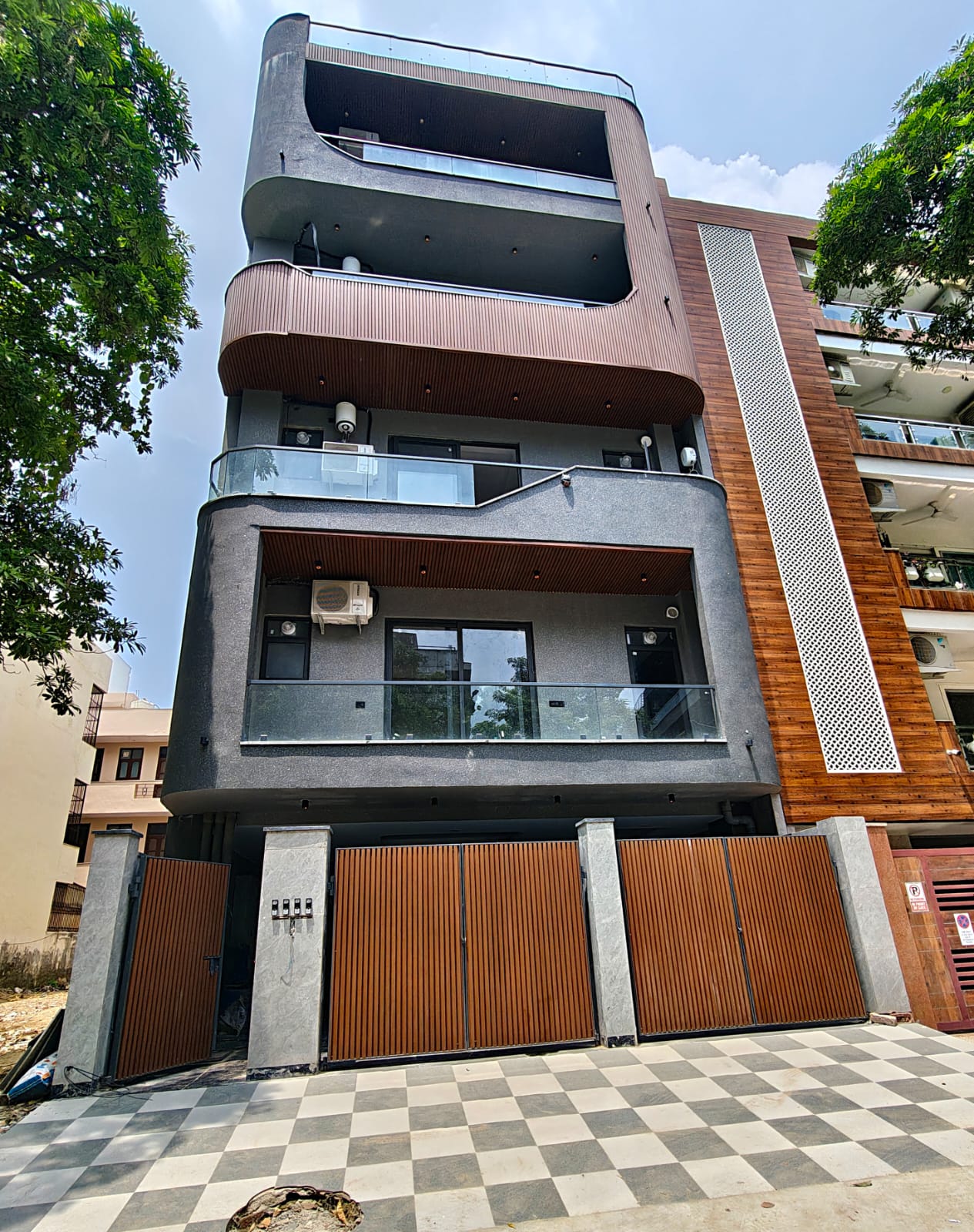 3 BHK Builder Floor, Malibu Town, Gurgaon