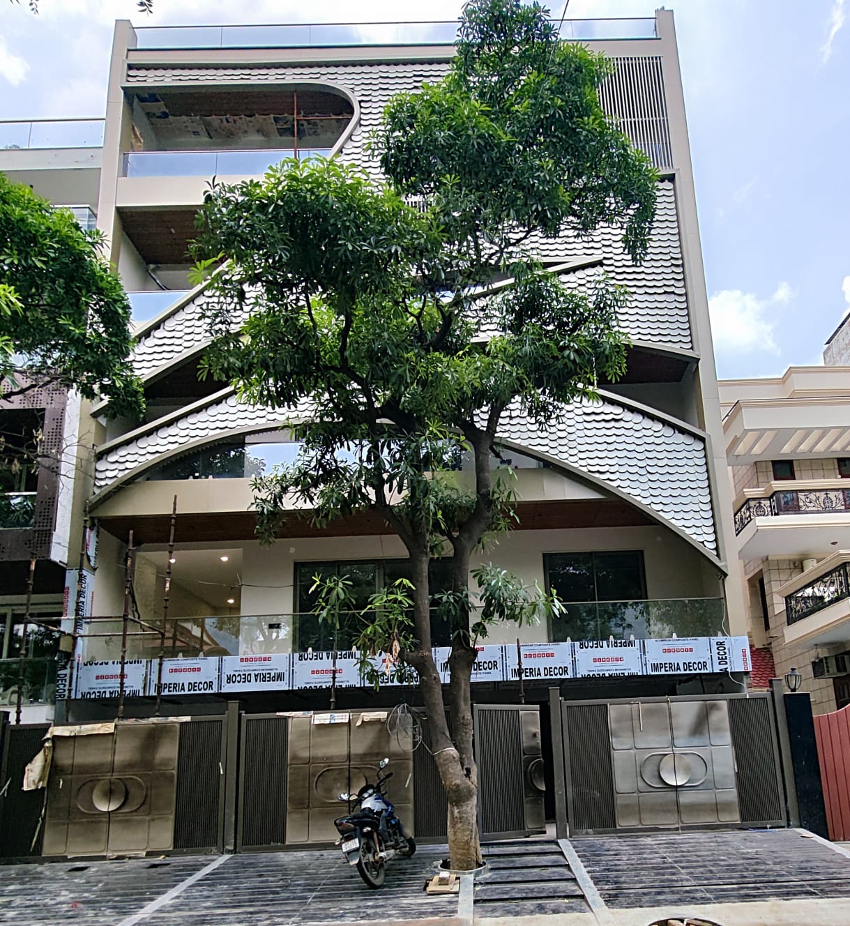 4 BHK Builder Floor, Malibu Town, Gurgaon