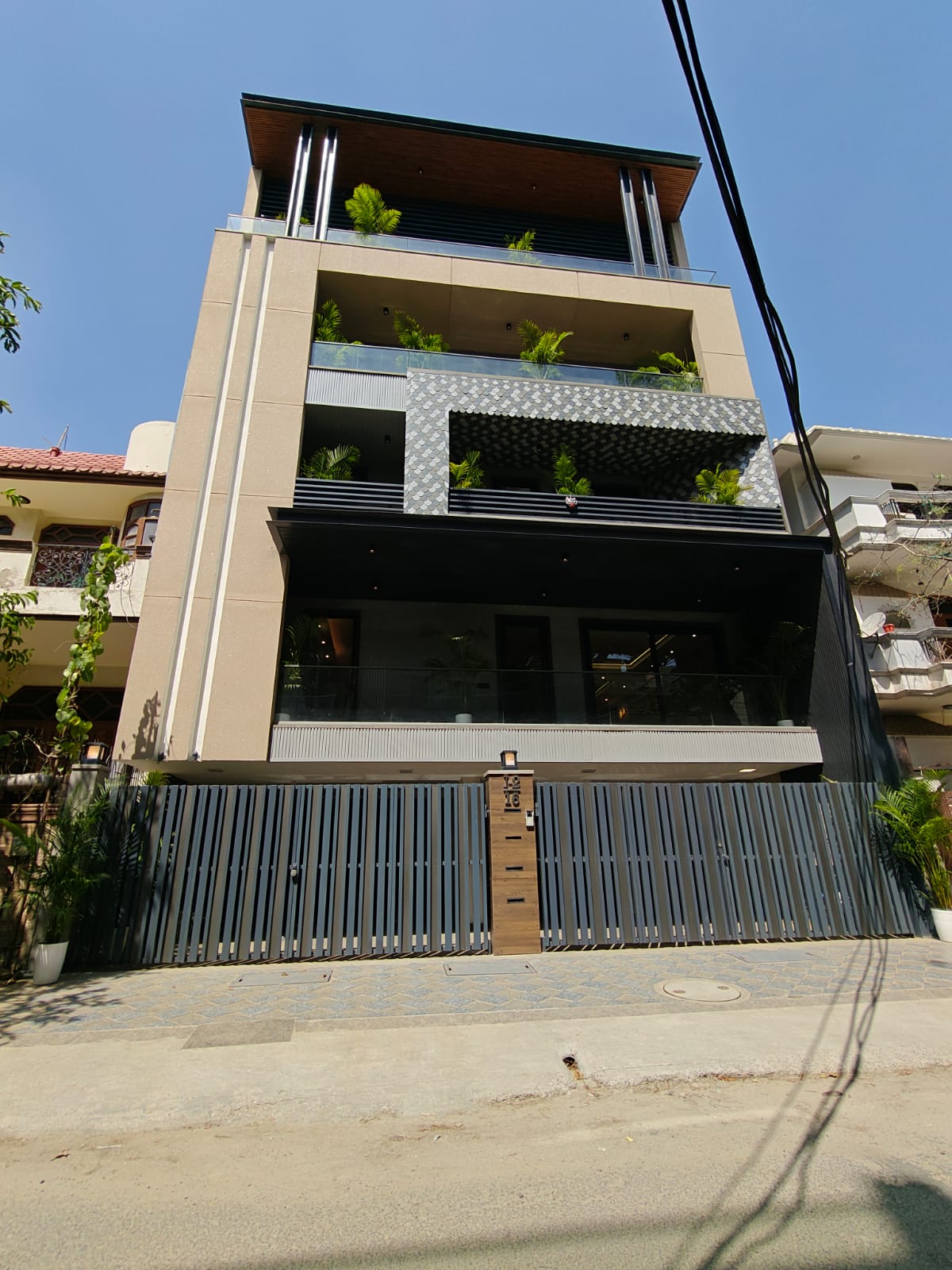 DLF Phase 2, Block J