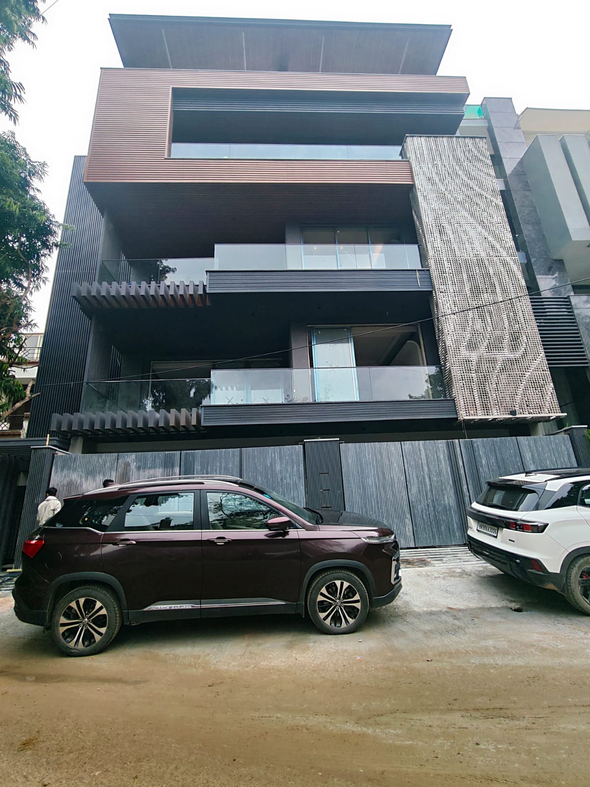 4 BHK Builder Floor, DLF Phase 1, Block A, Gurgaon