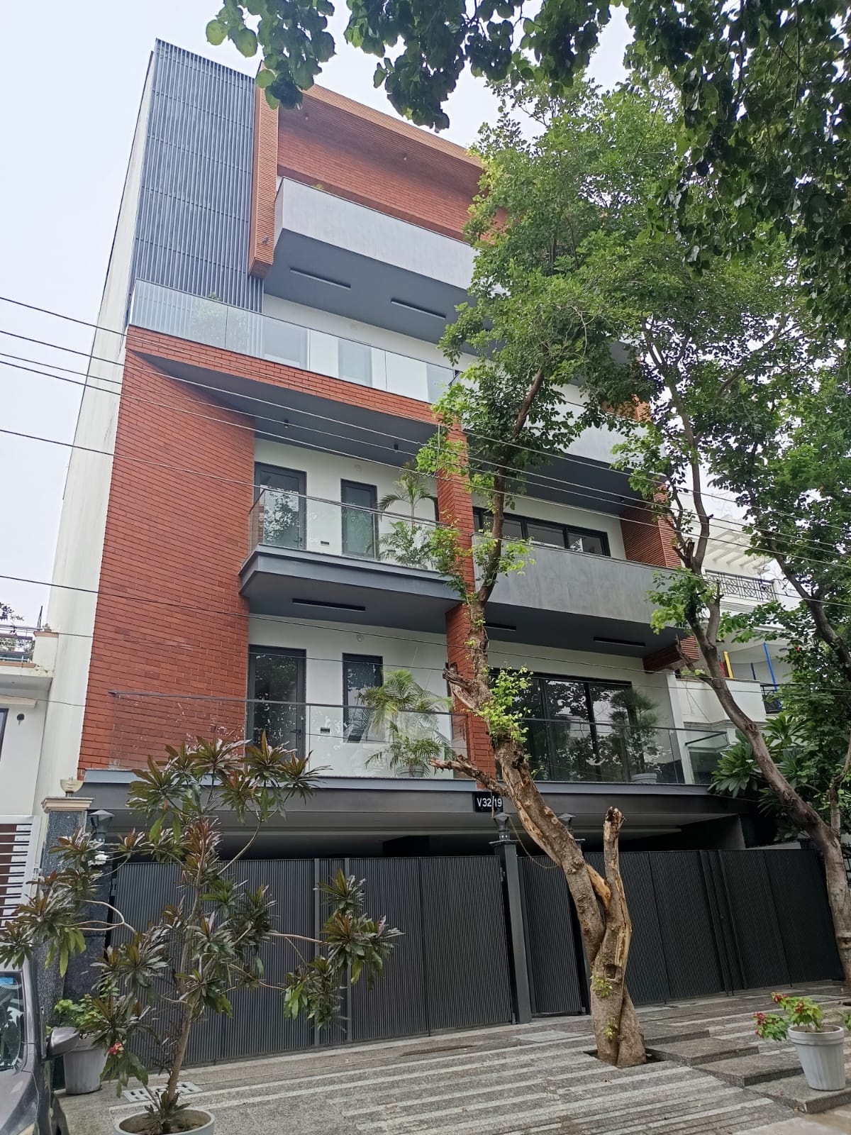 DLF Phase 3, Block V