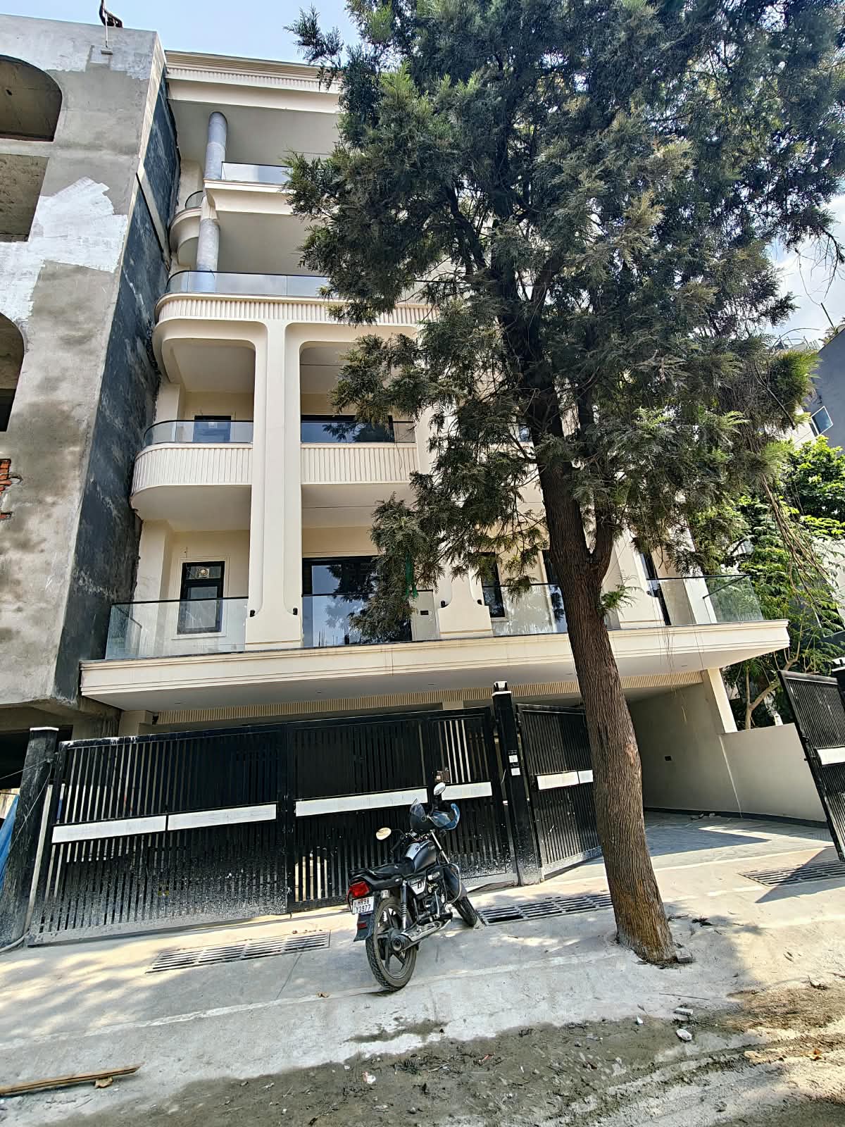 4 BHK Builder Floor, Sushant Lok 2, Block D, Gurgaon