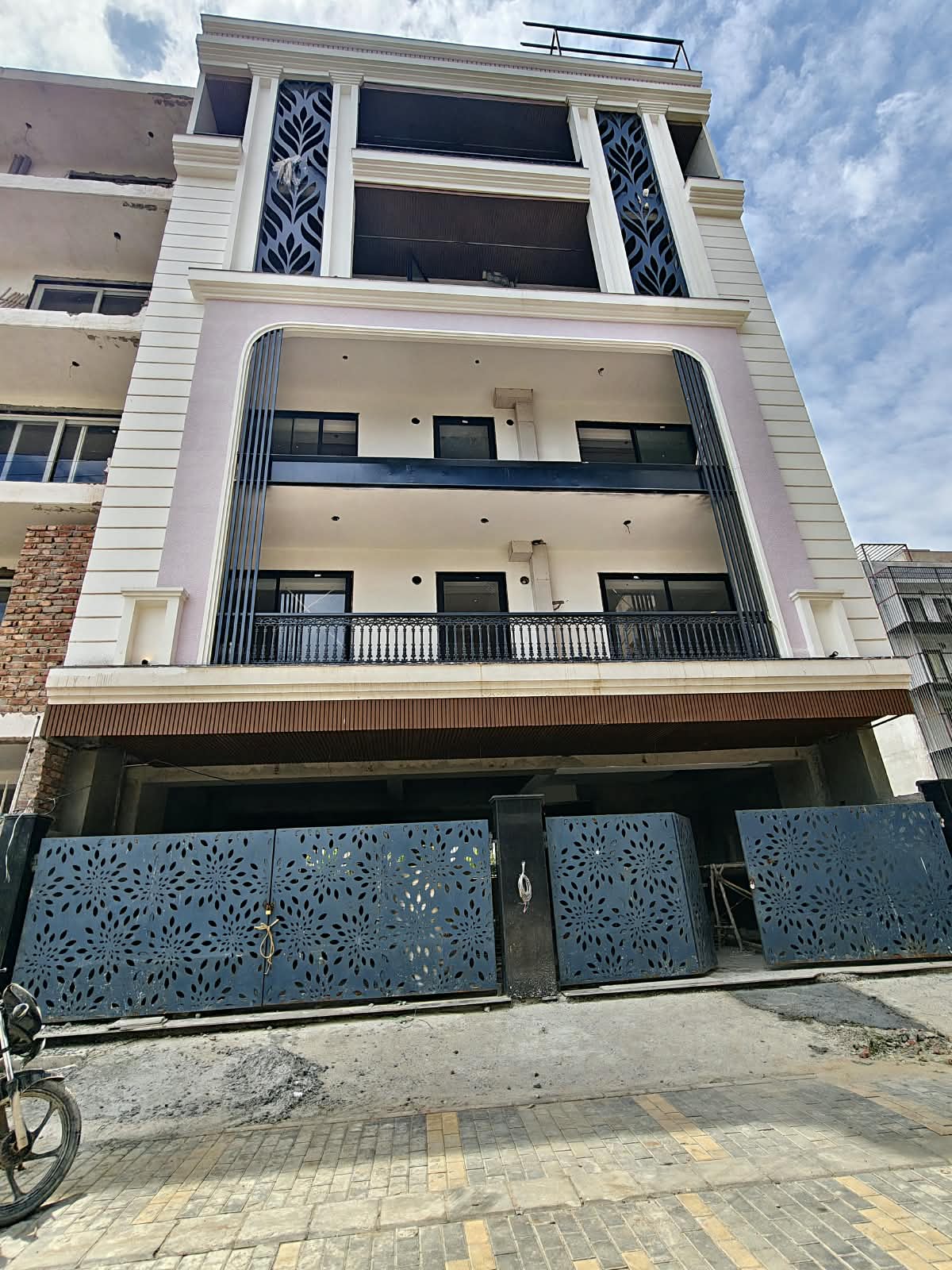4 BHK Builder Floor, BPTP Astaire Gardens, Gurgaon