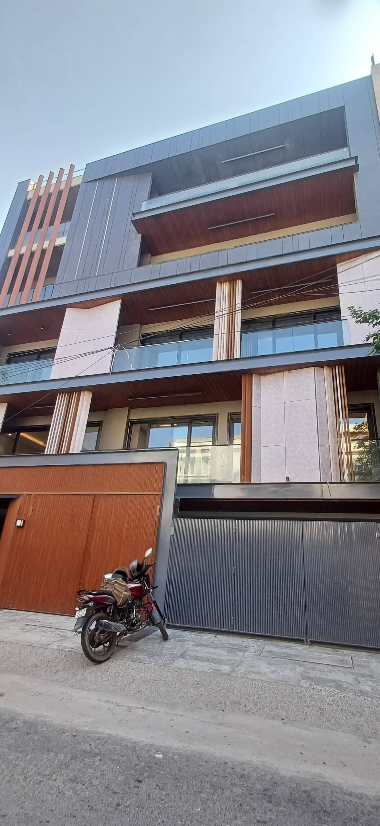 DLF Phase 1, Block A