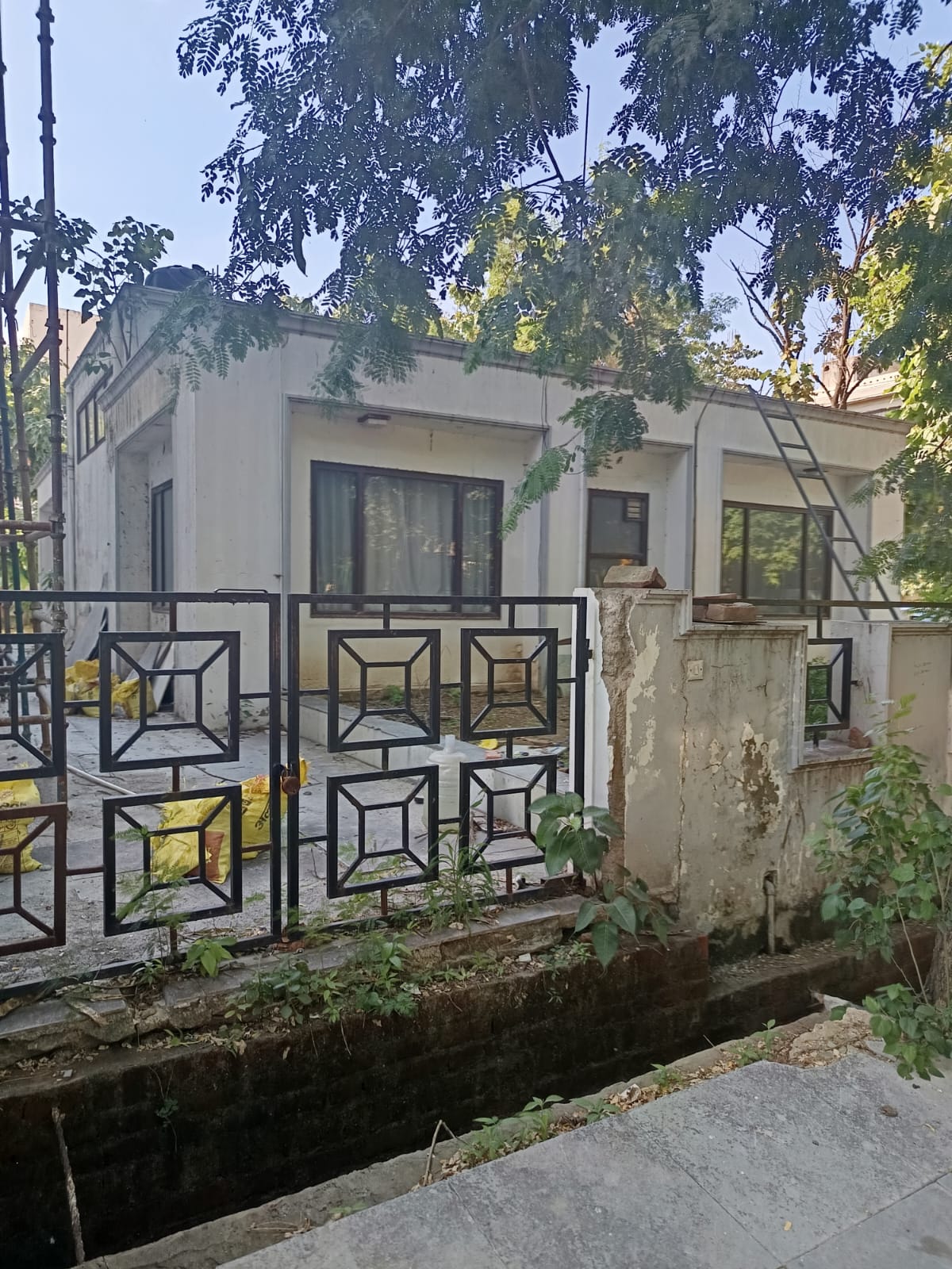 DLF Phase 2, Block M