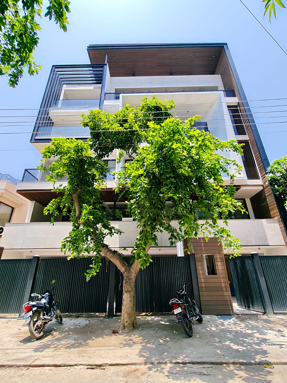 4 BHK Builder Floor, DLF Phase 1, Block A, Gurgaon