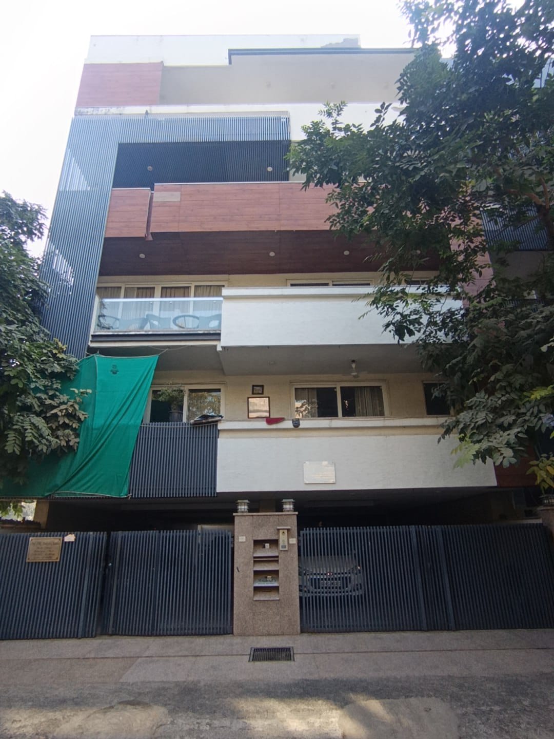 DLF Phase 1, Block H