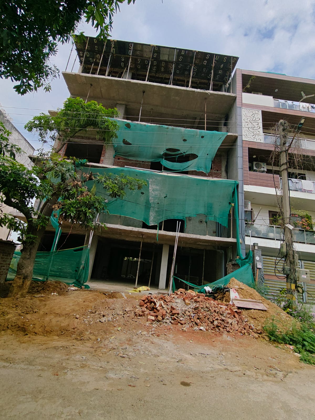 4Bhk By Jaiveer Yadav