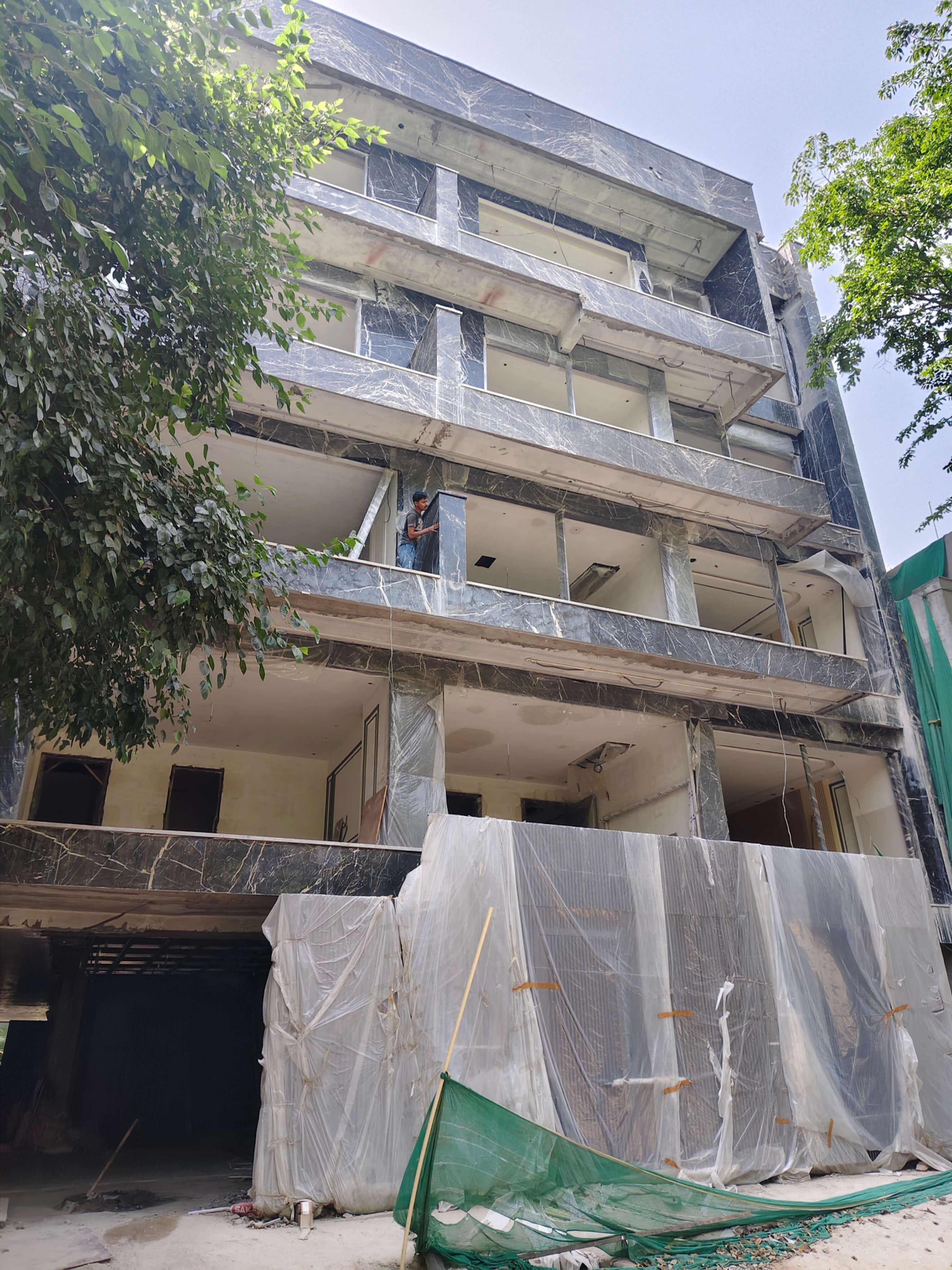 DLF Phase 4