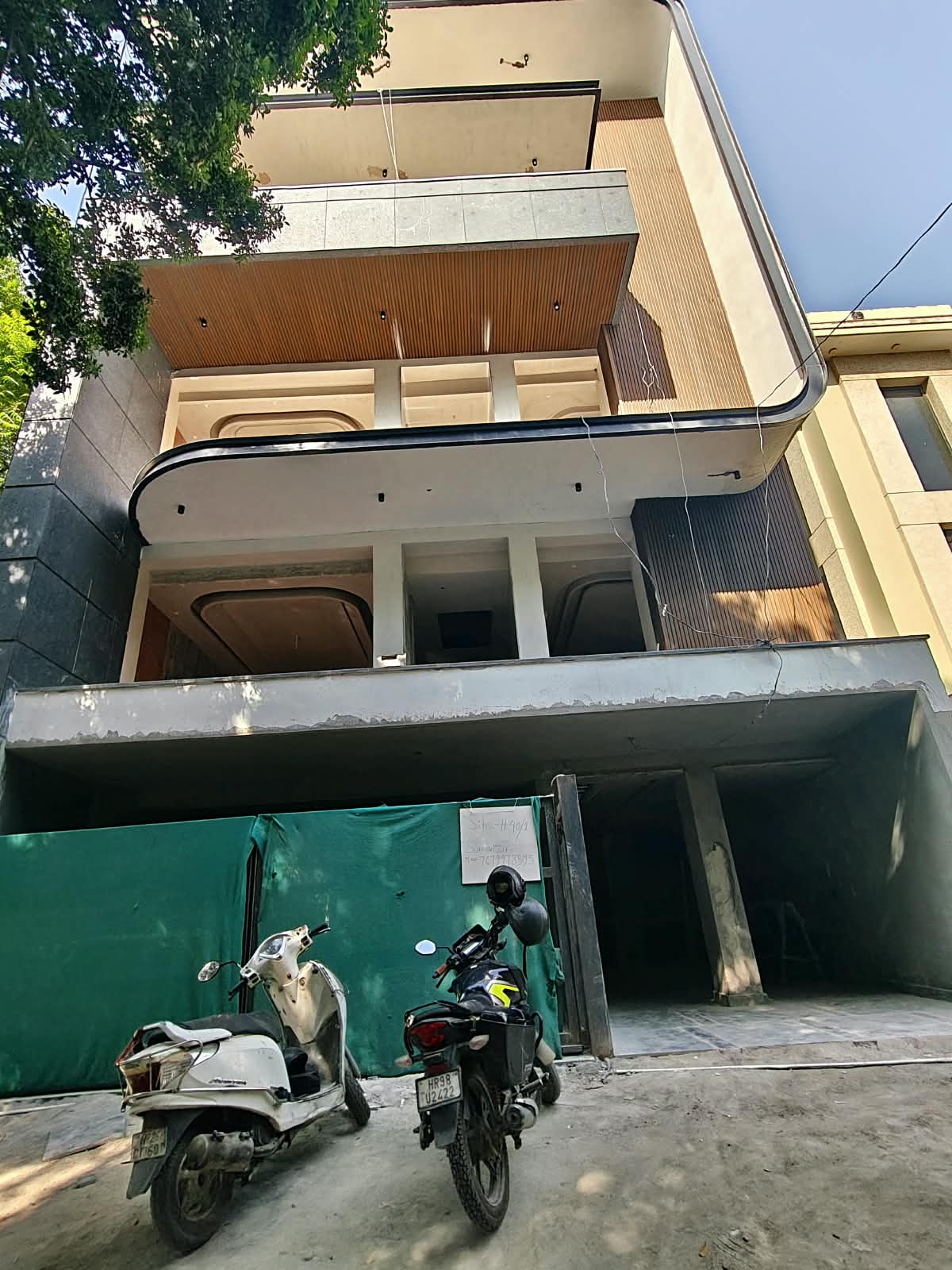 4 BHK Builder Floor, DLF Phase 1, Block H, Gurgaon