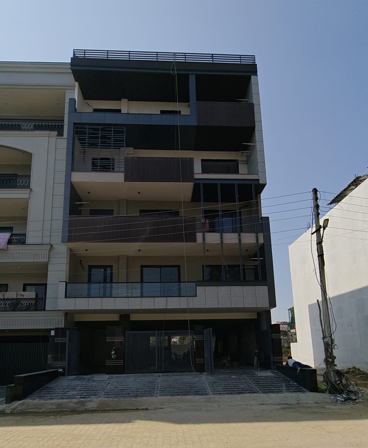 Avenue 49