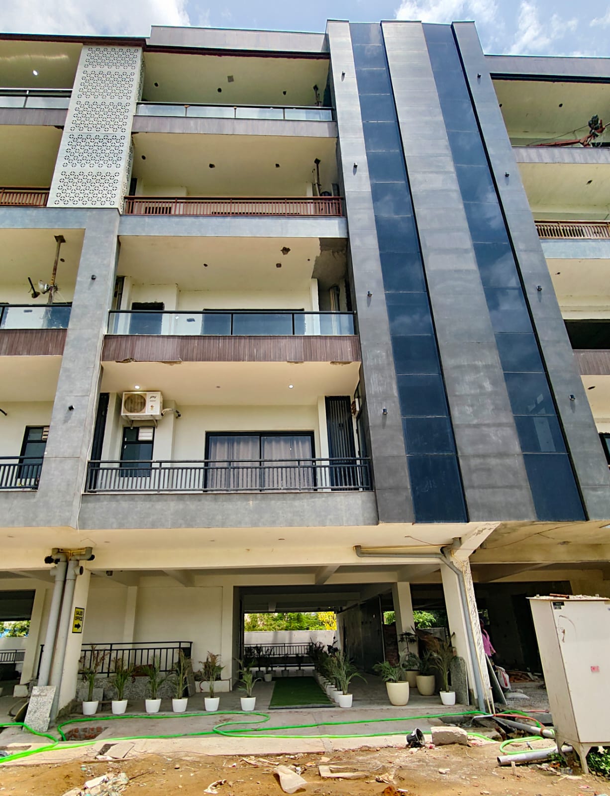 Orris Atulyam 83