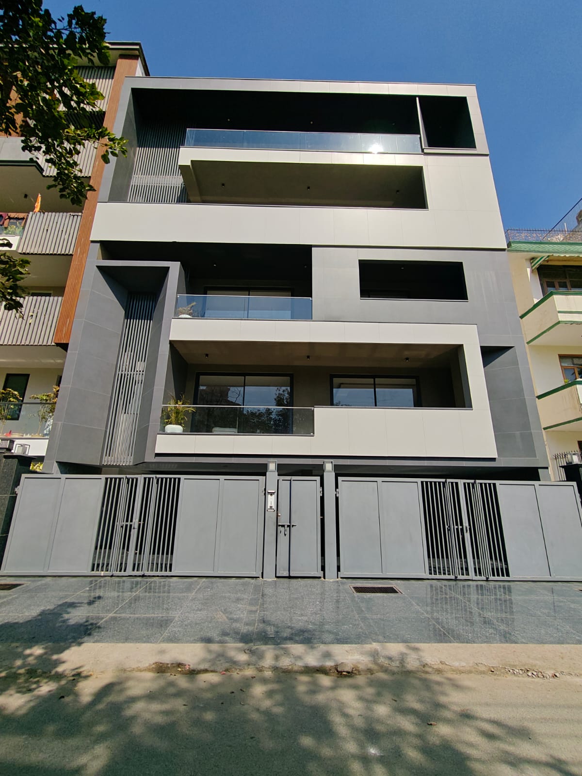 DLF Phase 2, Block P