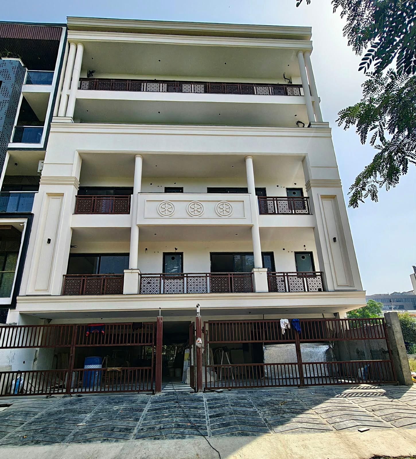 4 BHK Builder Floor, Malibu Town, Gurgaon