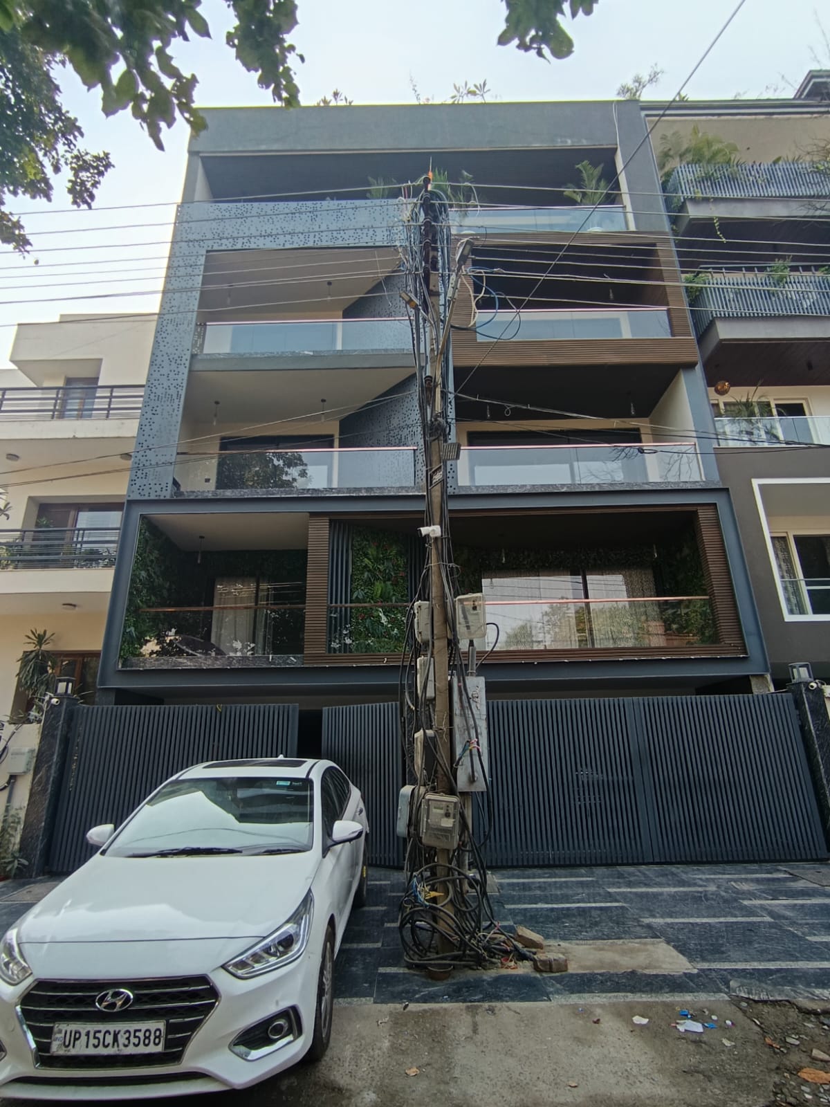 DLF Phase 1, Block F