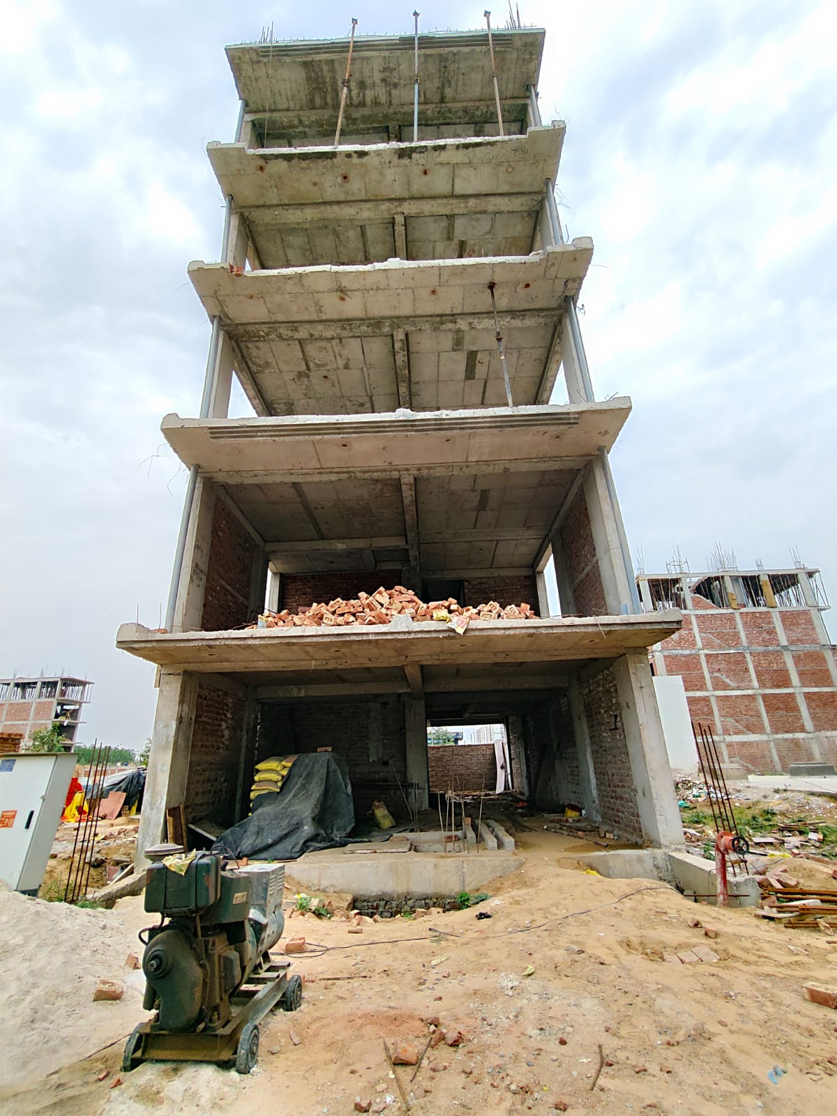 Orris Anandam Ora