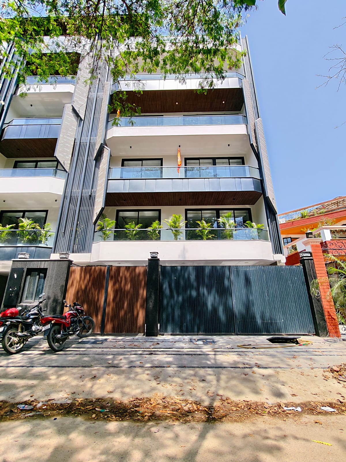 DLF Phase 2, Block L
