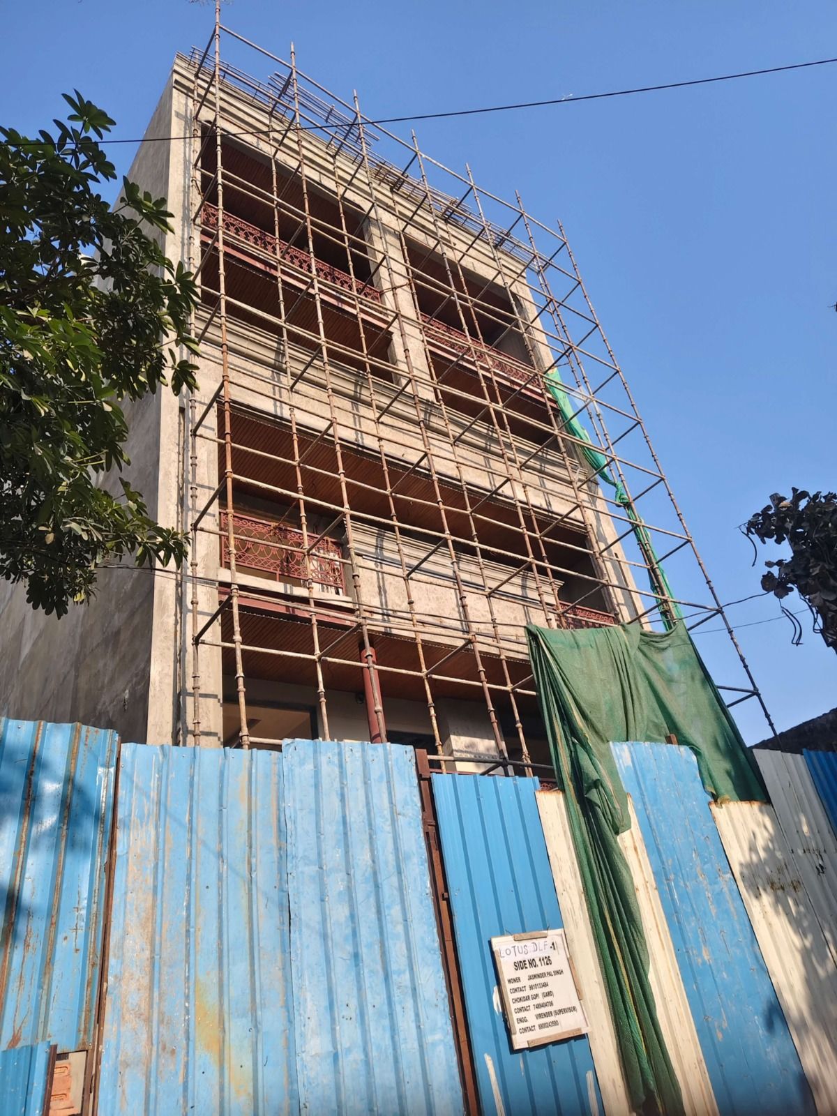 DLF Phase 4