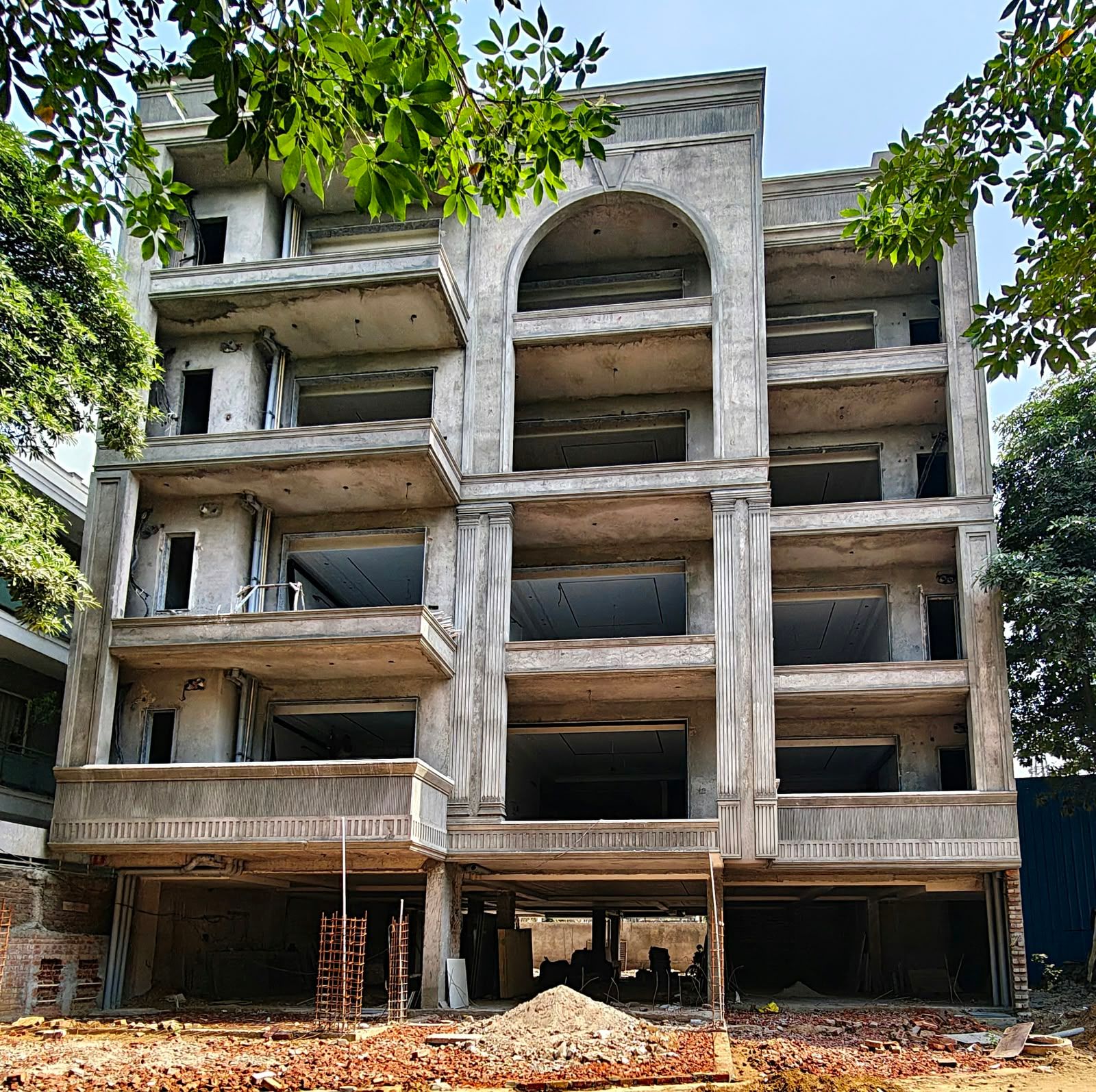 5 BHK Builder Floor, Malibu Town, Gurgaon