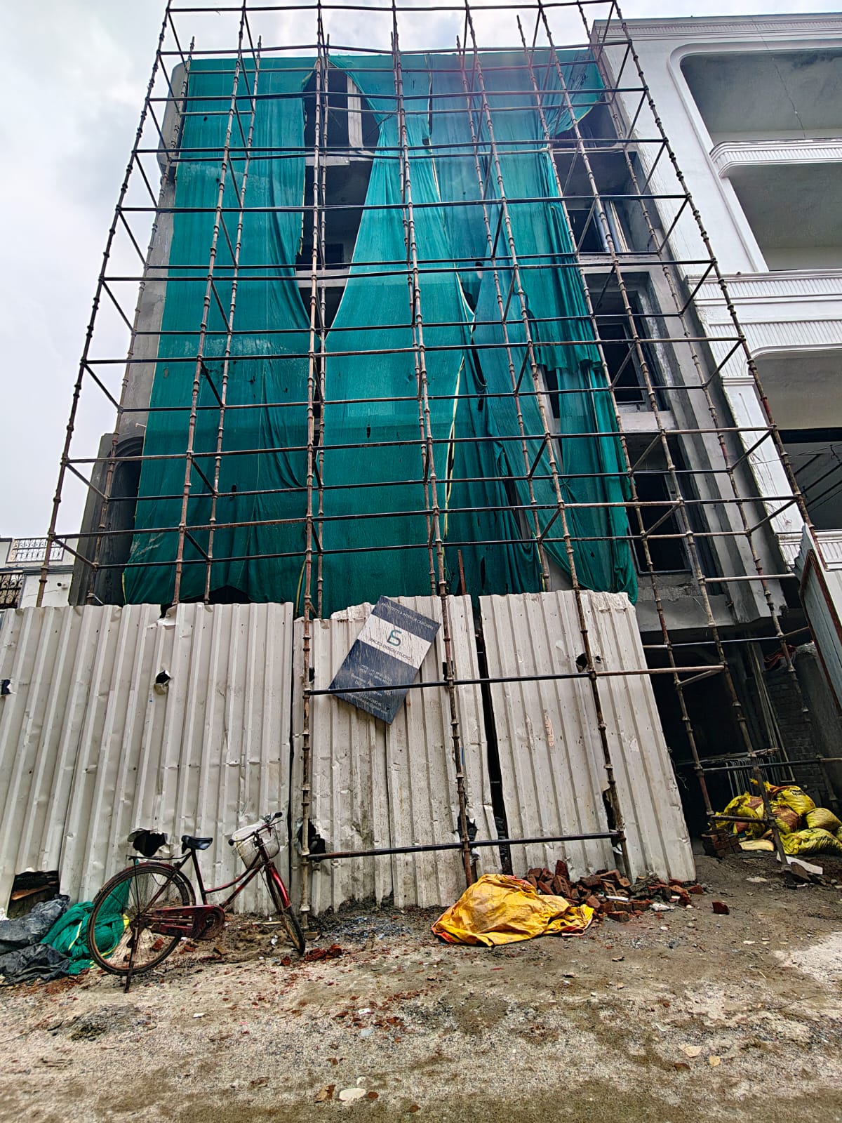 4 BHK Builder Floor, Sushant Lok 1, Block B, Gurgaon