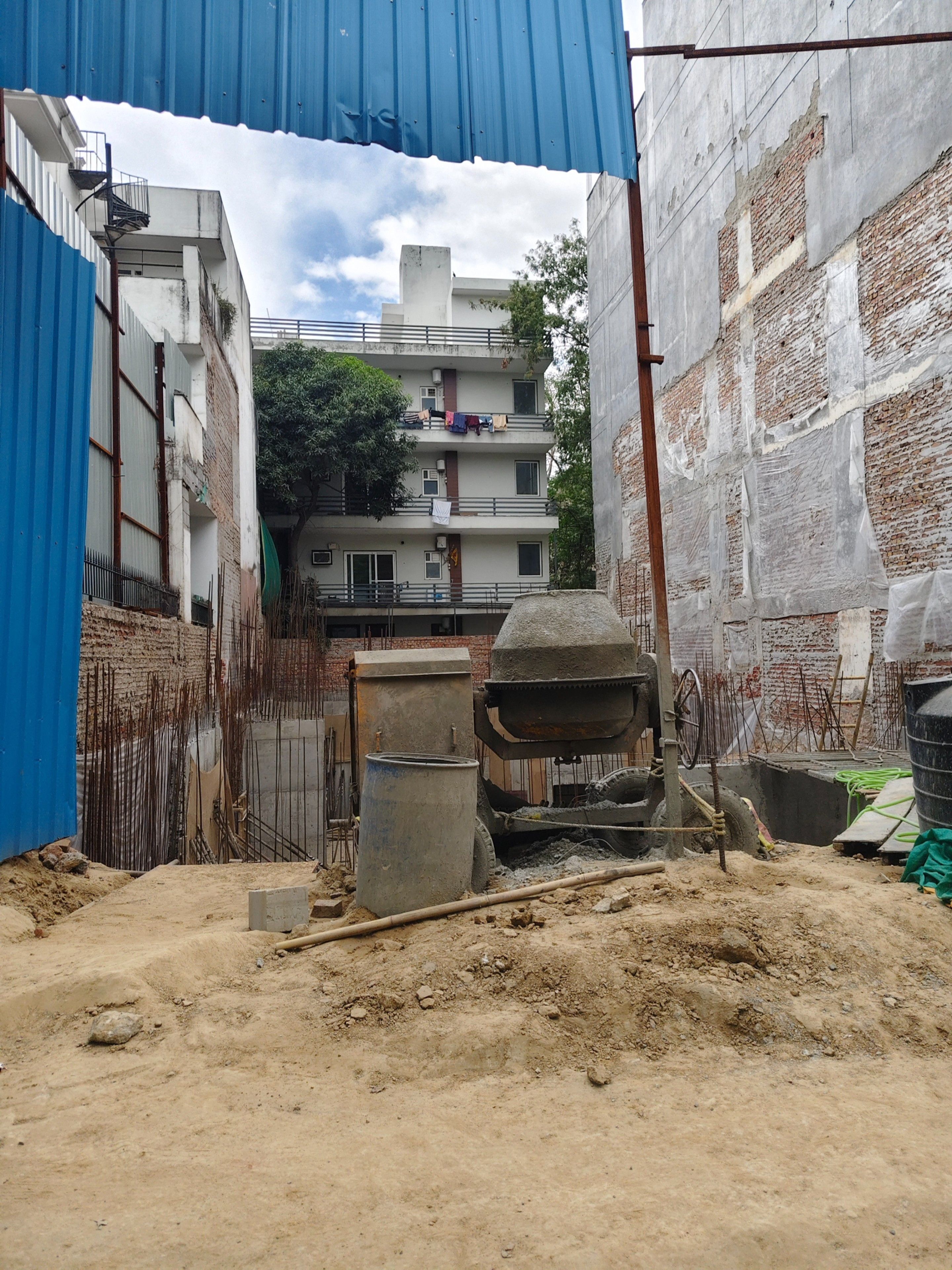 DLF Phase 2, Block L