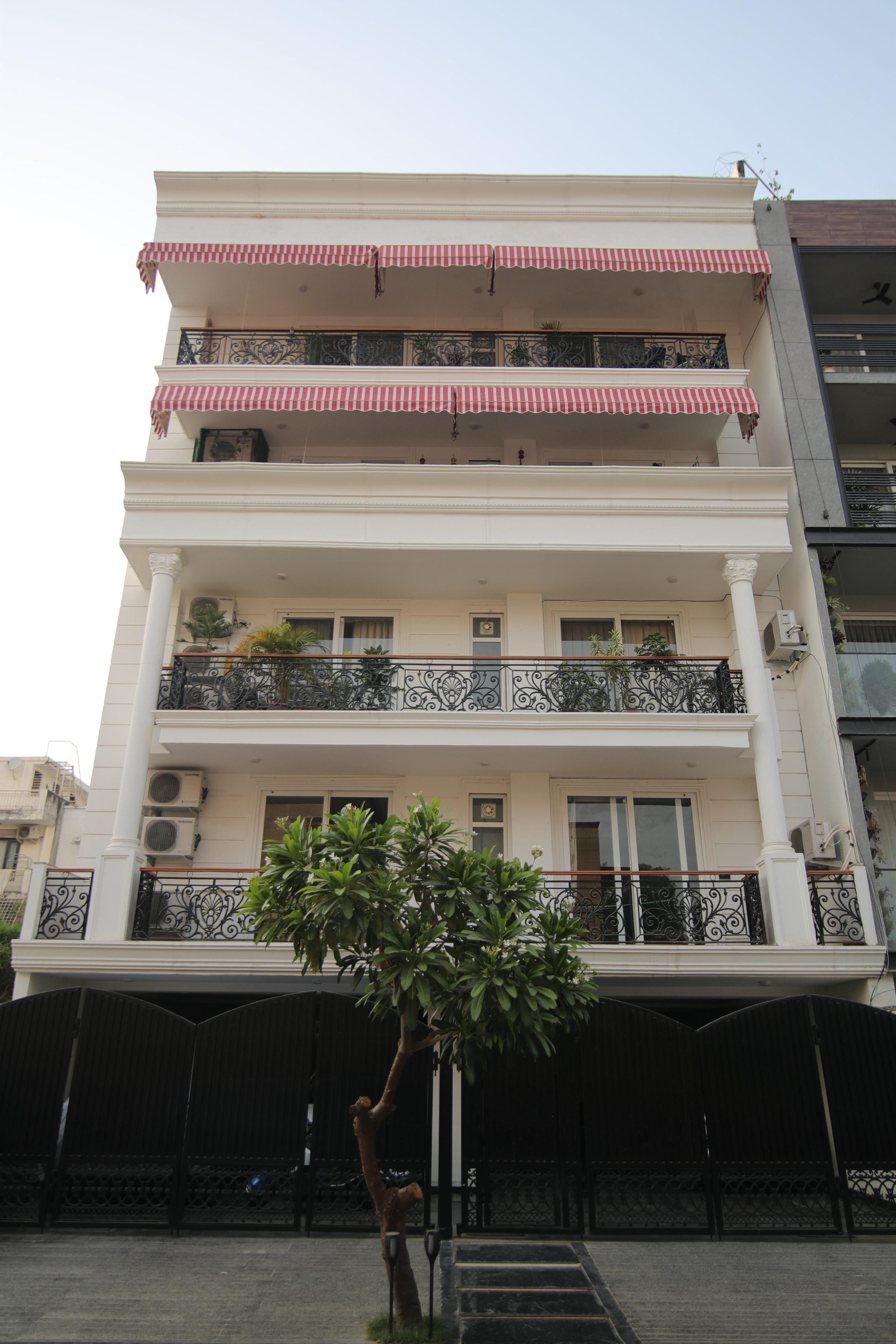 4 BHK Builder Floor, Suncity, Gurgaon