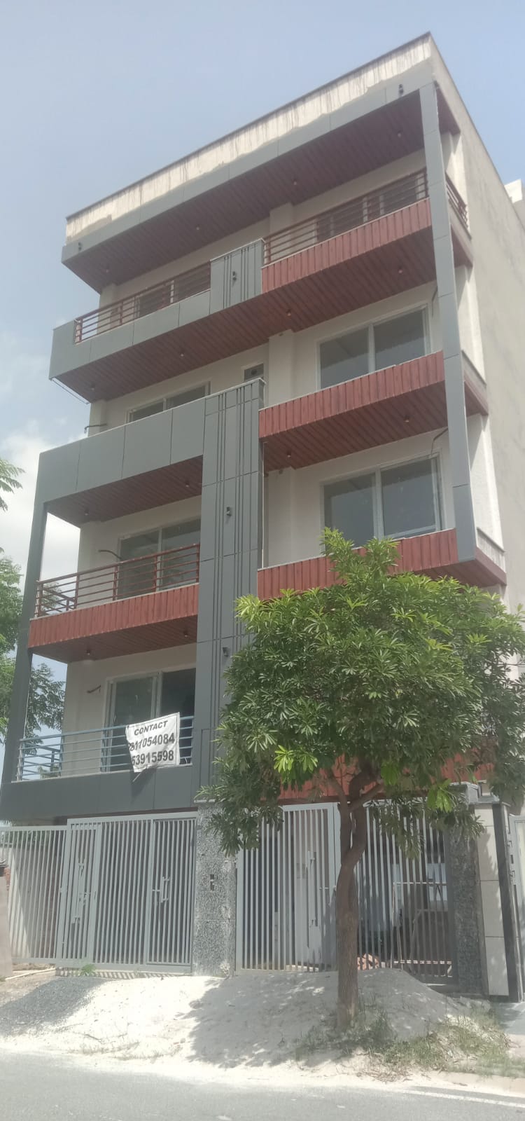 3 BHK Builder Floor, DLF Garden City, Gurgaon