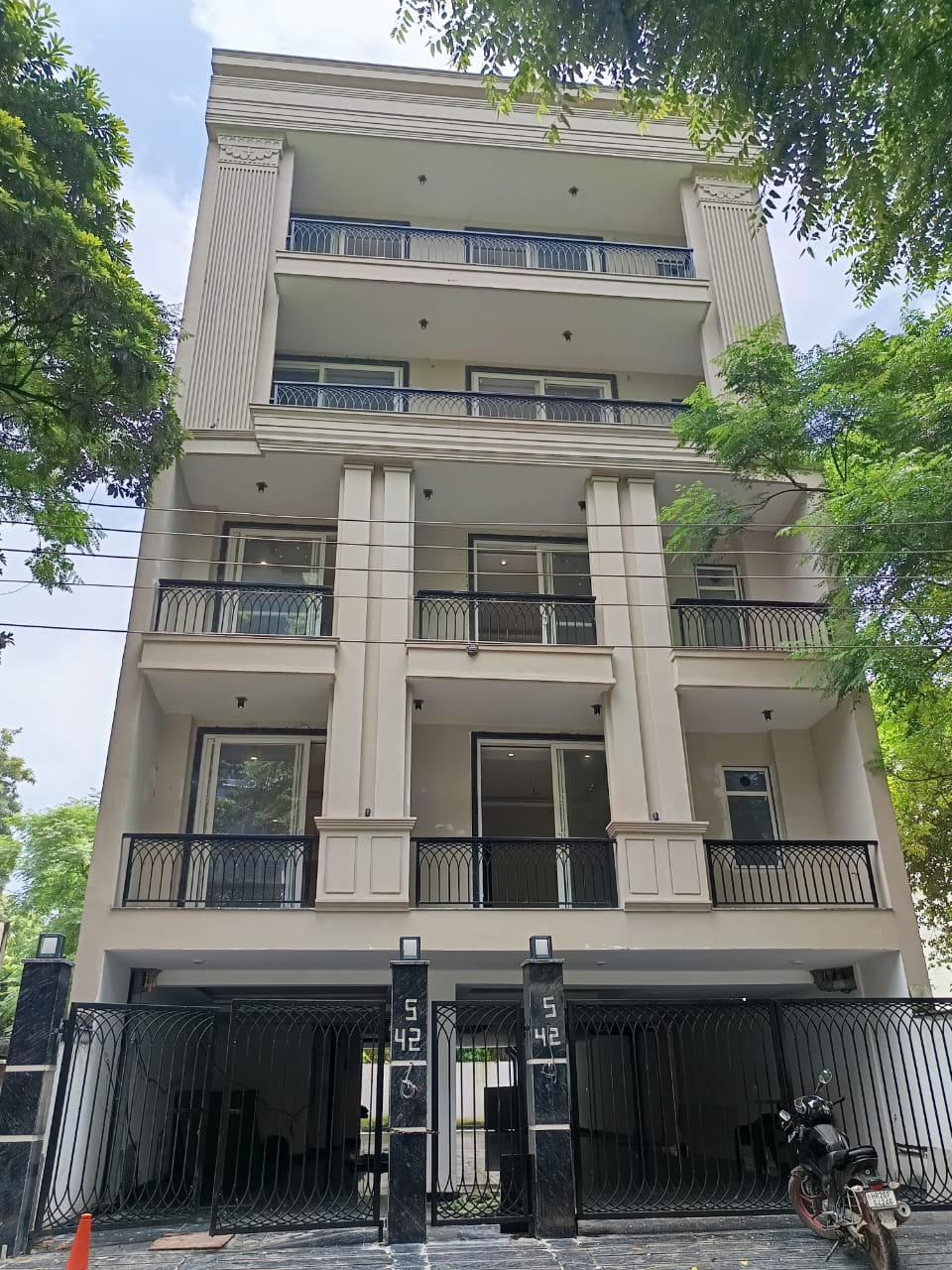 Uppal Southend, Block S