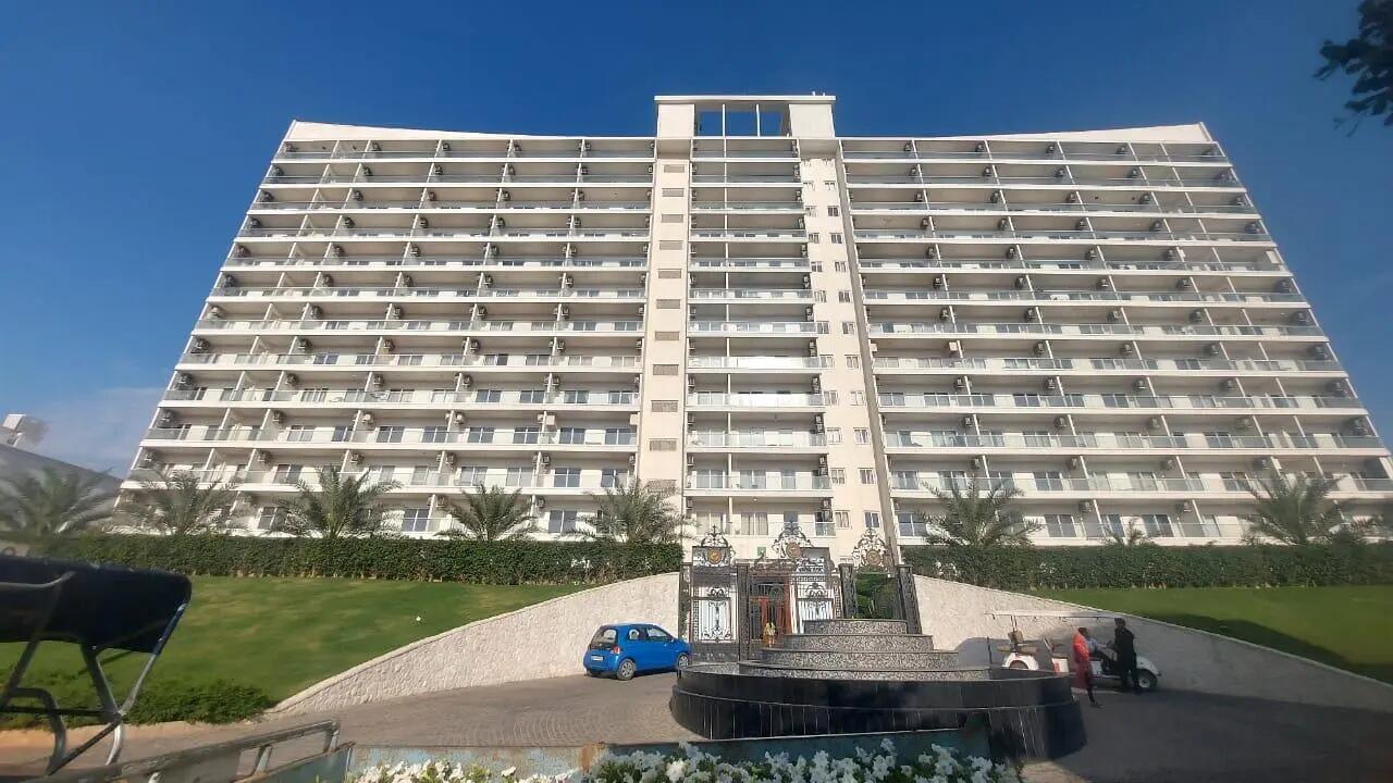 1 BHK Apartment, Central Park Flower Valley The Room, Gurgaon