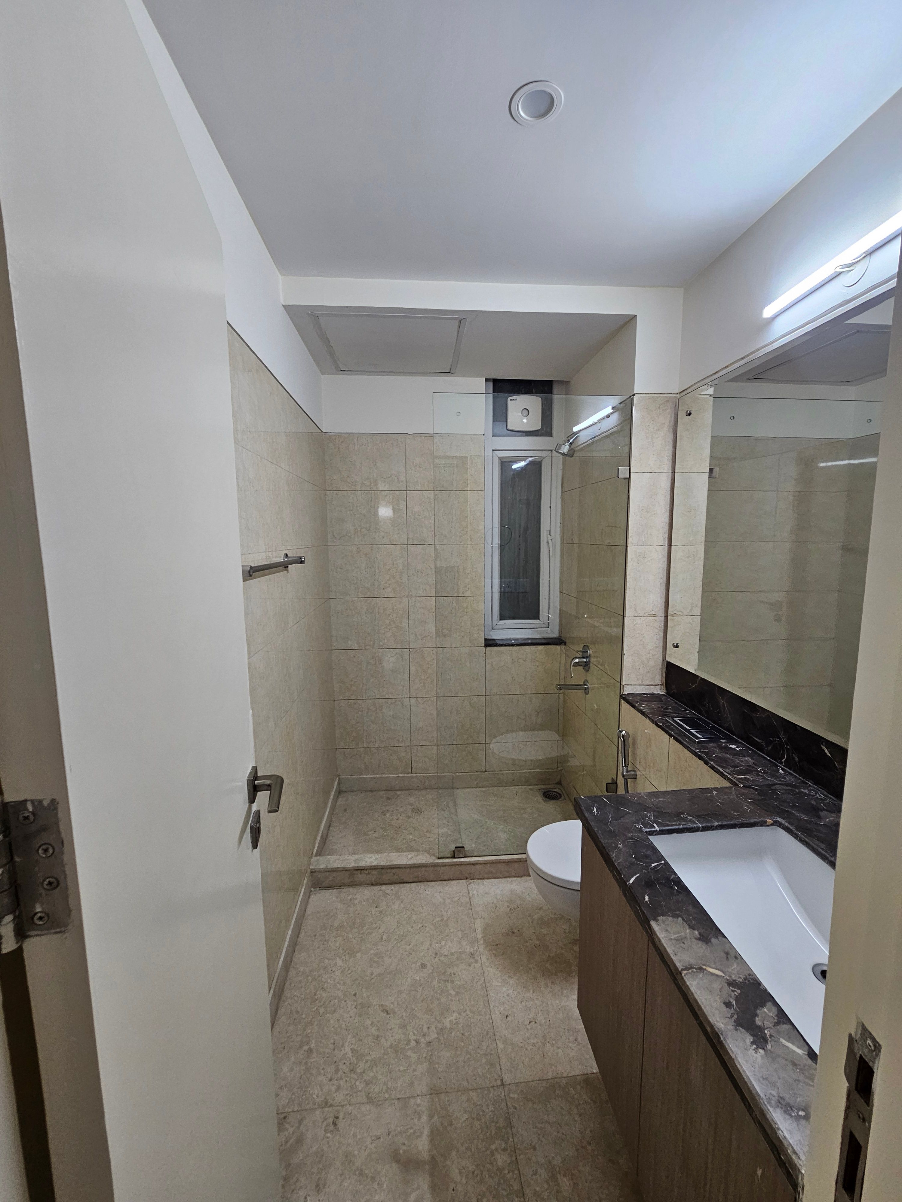 DLF Ultima