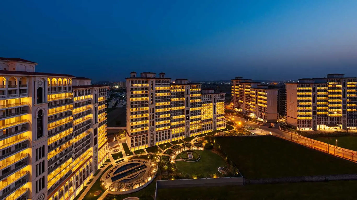 3 BHK Apartment, DLF Skycourt, Gurgaon