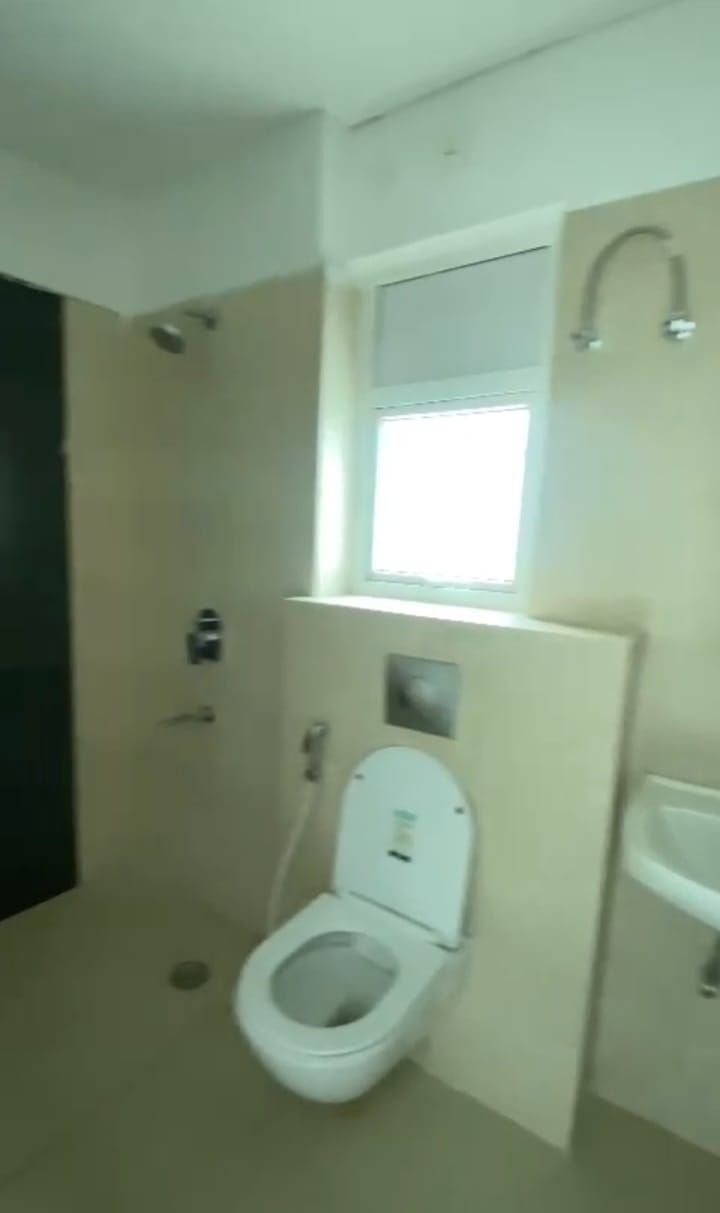 Spaze Privy Sector 84