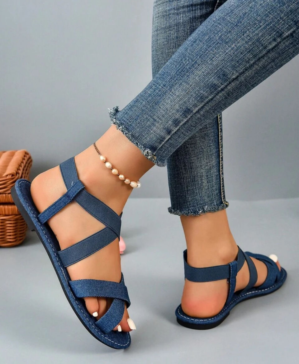 Lazudaafrique Women's Simple Ankle Strap Fashion Flat Sandals Image