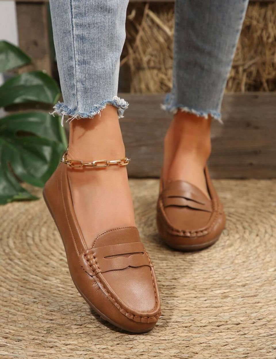 Women's Flat Heel Loafers, Soft Sole Casual Slip-On Shoes, Non-Slip Flat Bottoms Comfortable Work Wear Shoes For Middle-Aged Mothers Image