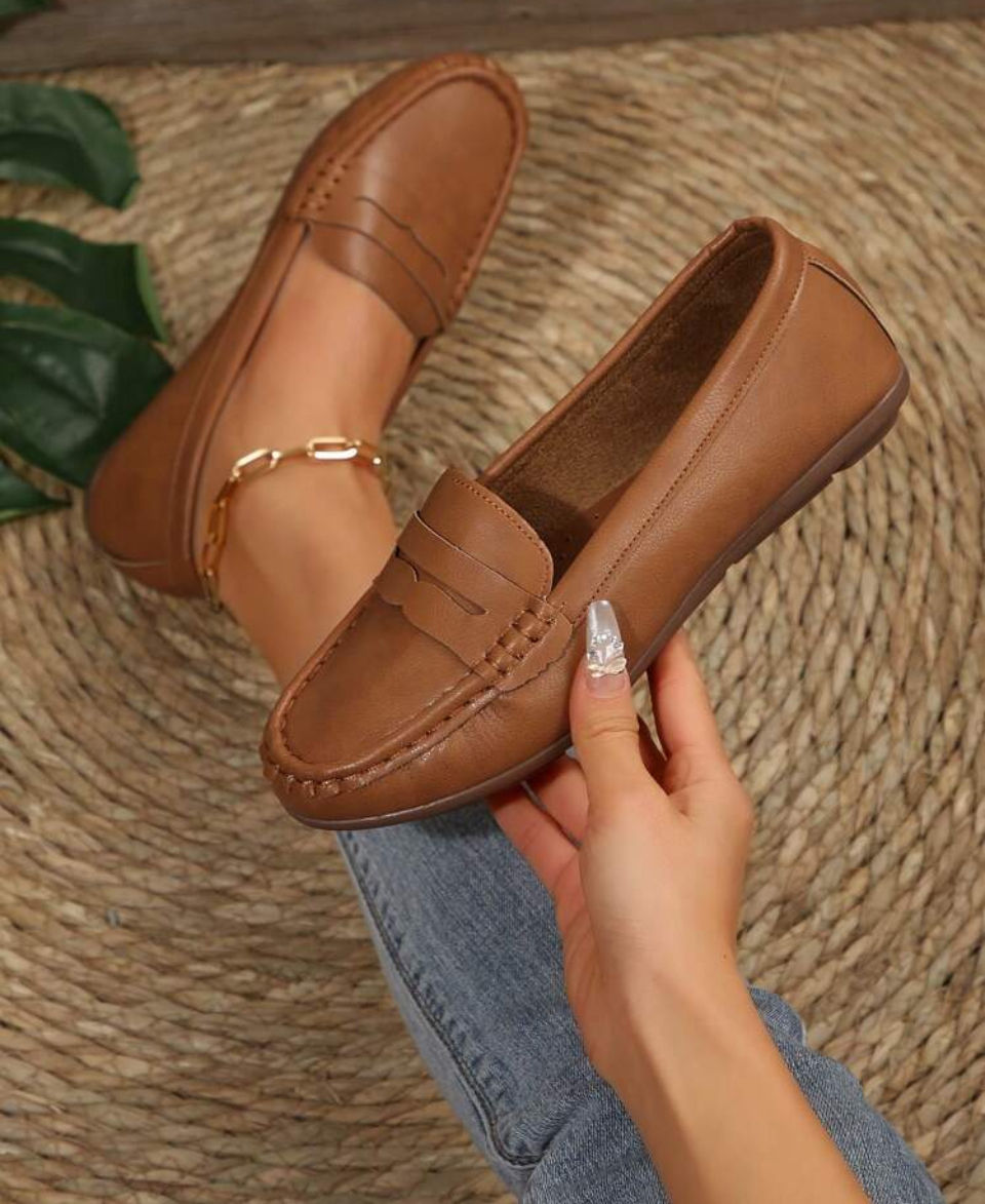 Women's Flat Heel Loafers, Soft Sole Casual Slip-On Shoes, Non-Slip Flat Bottoms Comfortable Work Wear Shoes For Middle-Aged Mothers Image