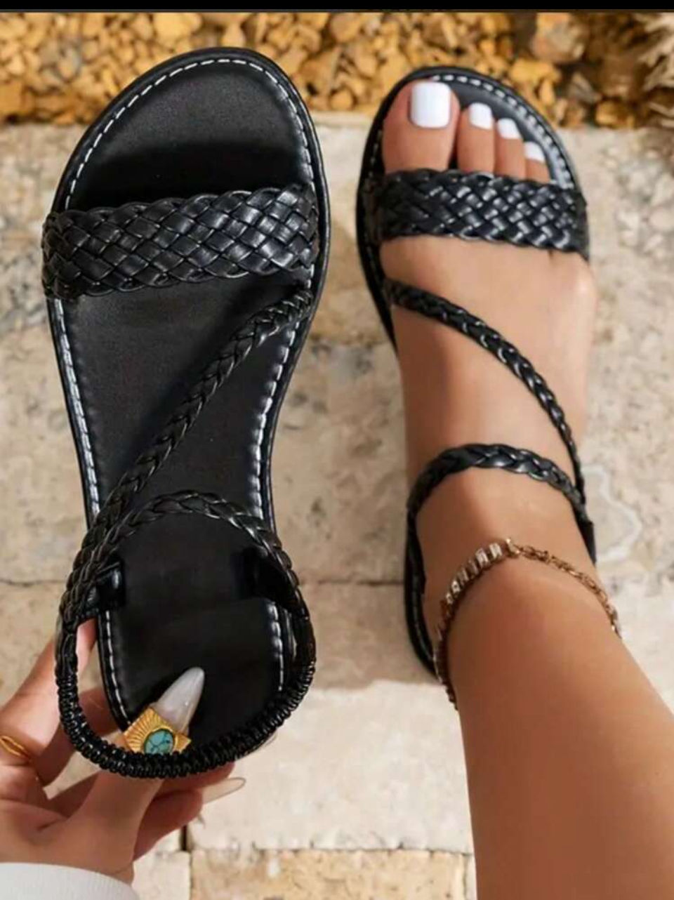 WOMEN ELEGANT ELASTIC HEEL FLAT SANDALS. Image